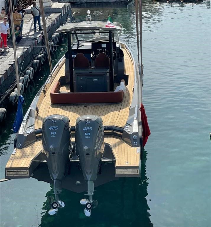 Capelli Stradivari 43 - Interior View Capelli Stradivari 43 - Interior View