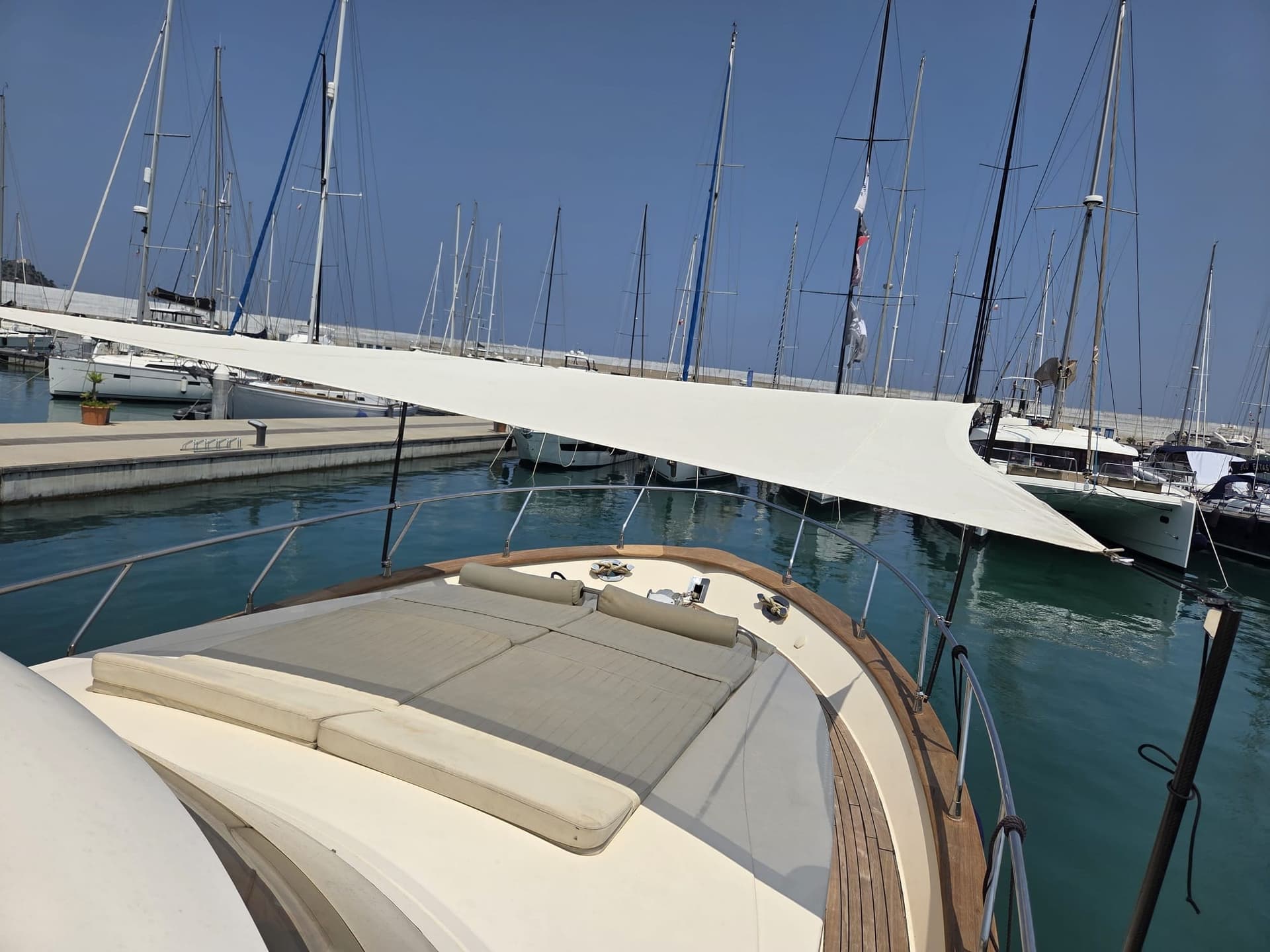 Di Donna Serapo 42 Cabin Ht - Deck View Di Donna Serapo 42 Cabin Ht - Deck View