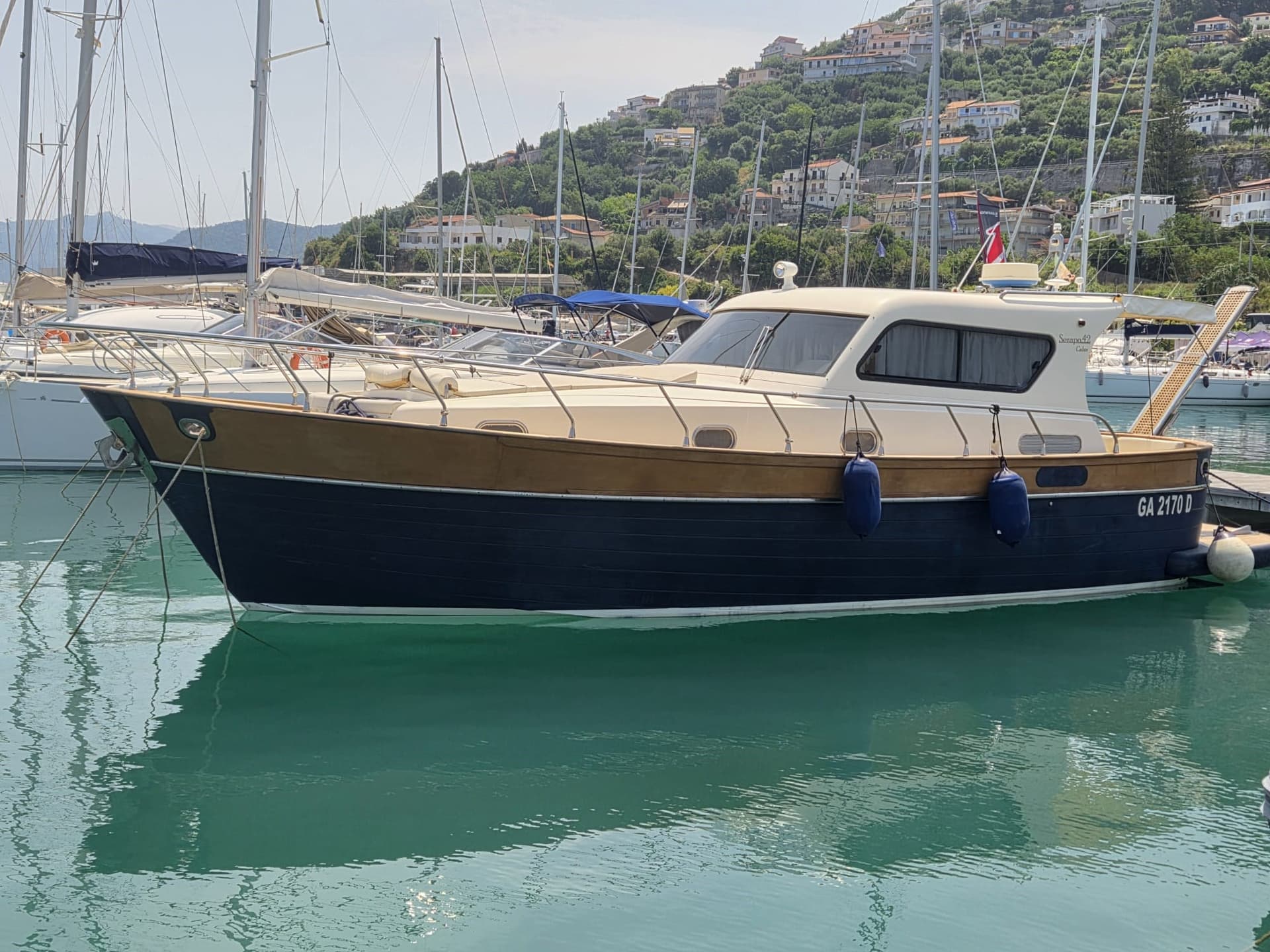 Di Donna Serapo 42 Cabin Ht - Main View Di Donna Serapo 42 Cabin Ht - Main View