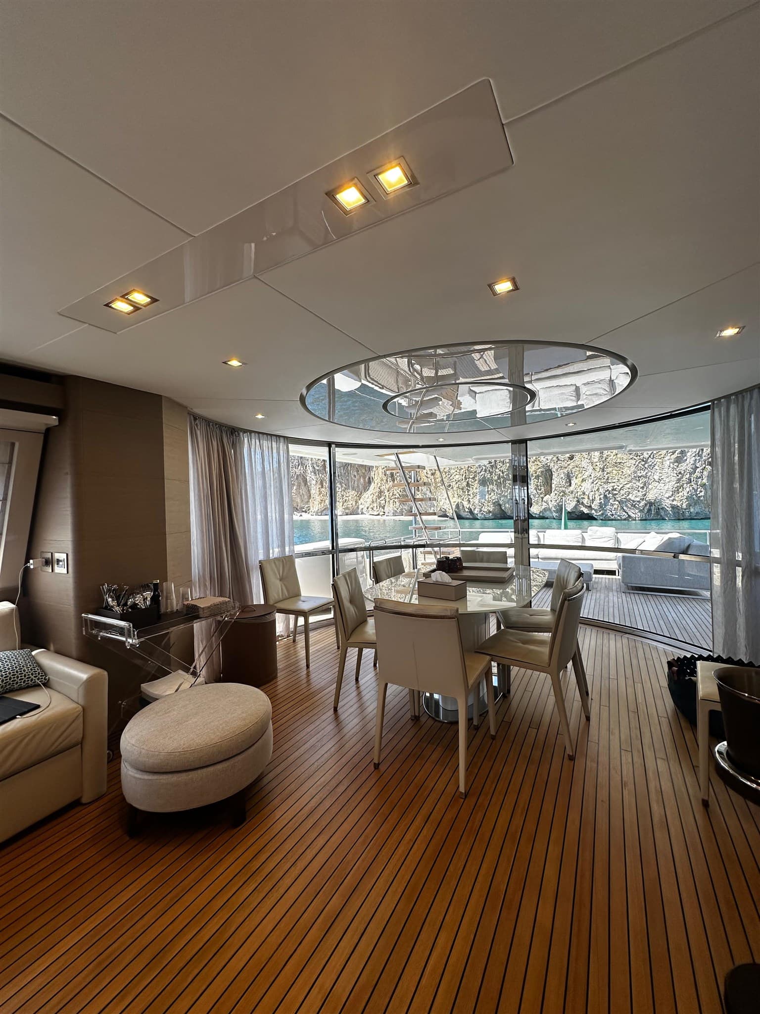 Custom Line Navetta 28 used - detail 3