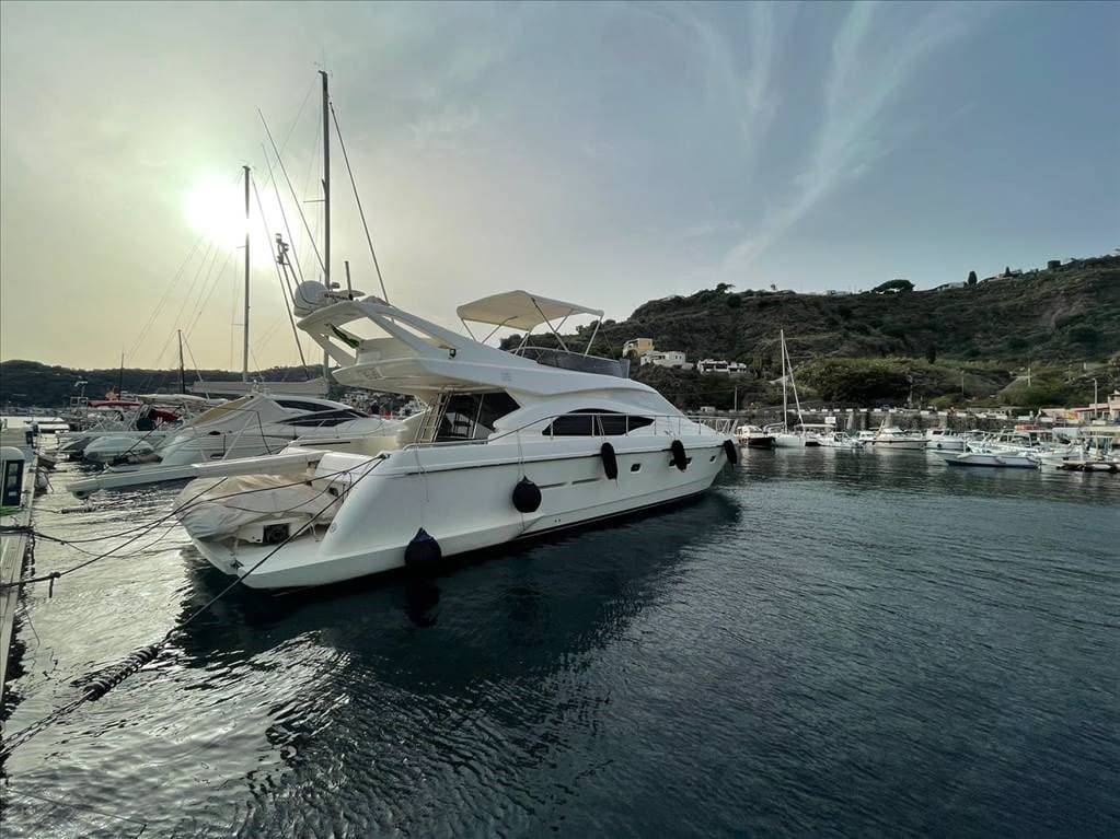Ferretti Yachts Ferretti 530 - Main View Ferretti Yachts Ferretti 530 - Main View