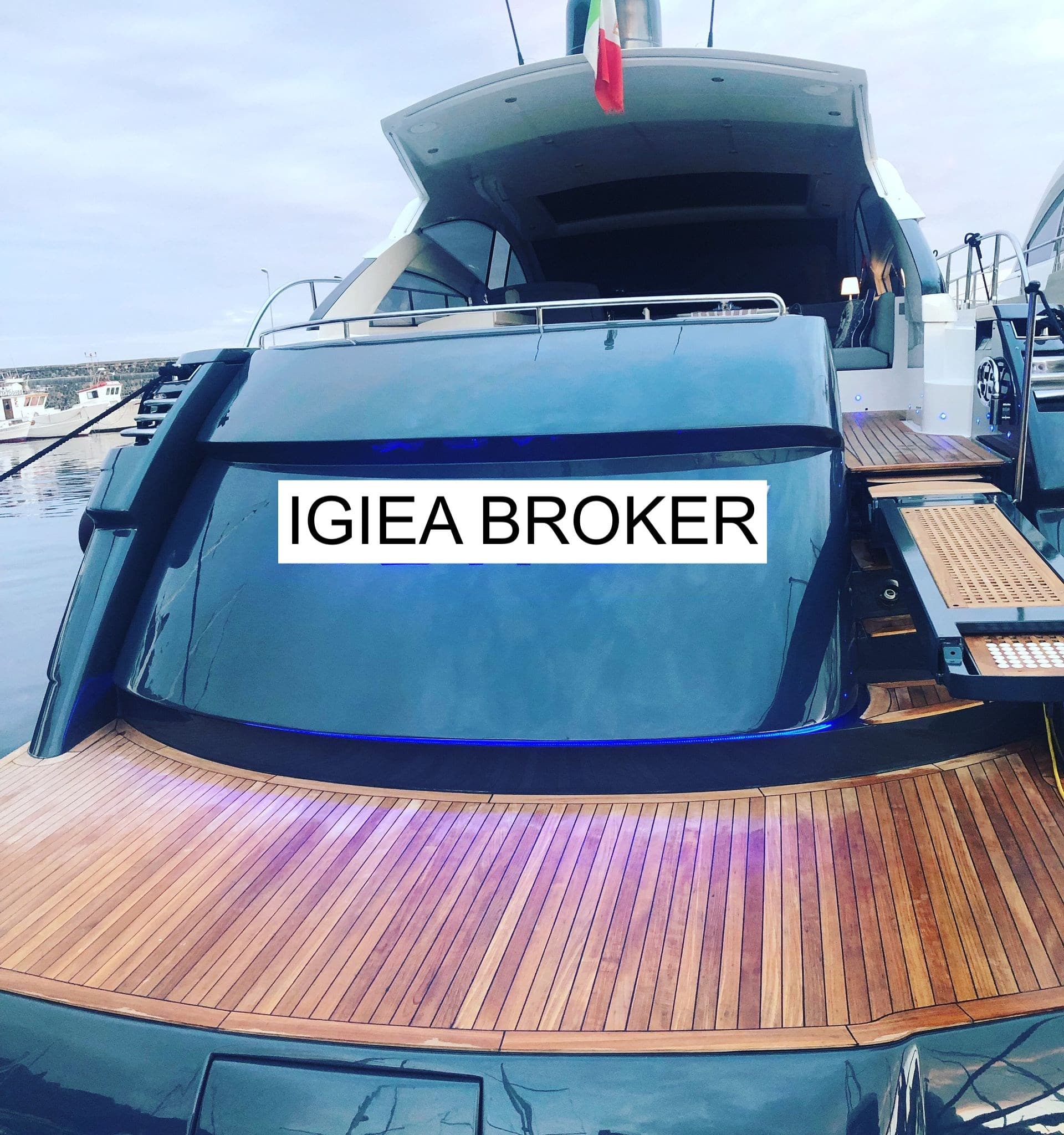 Pershing 56 - Main View Pershing 56 - Main View