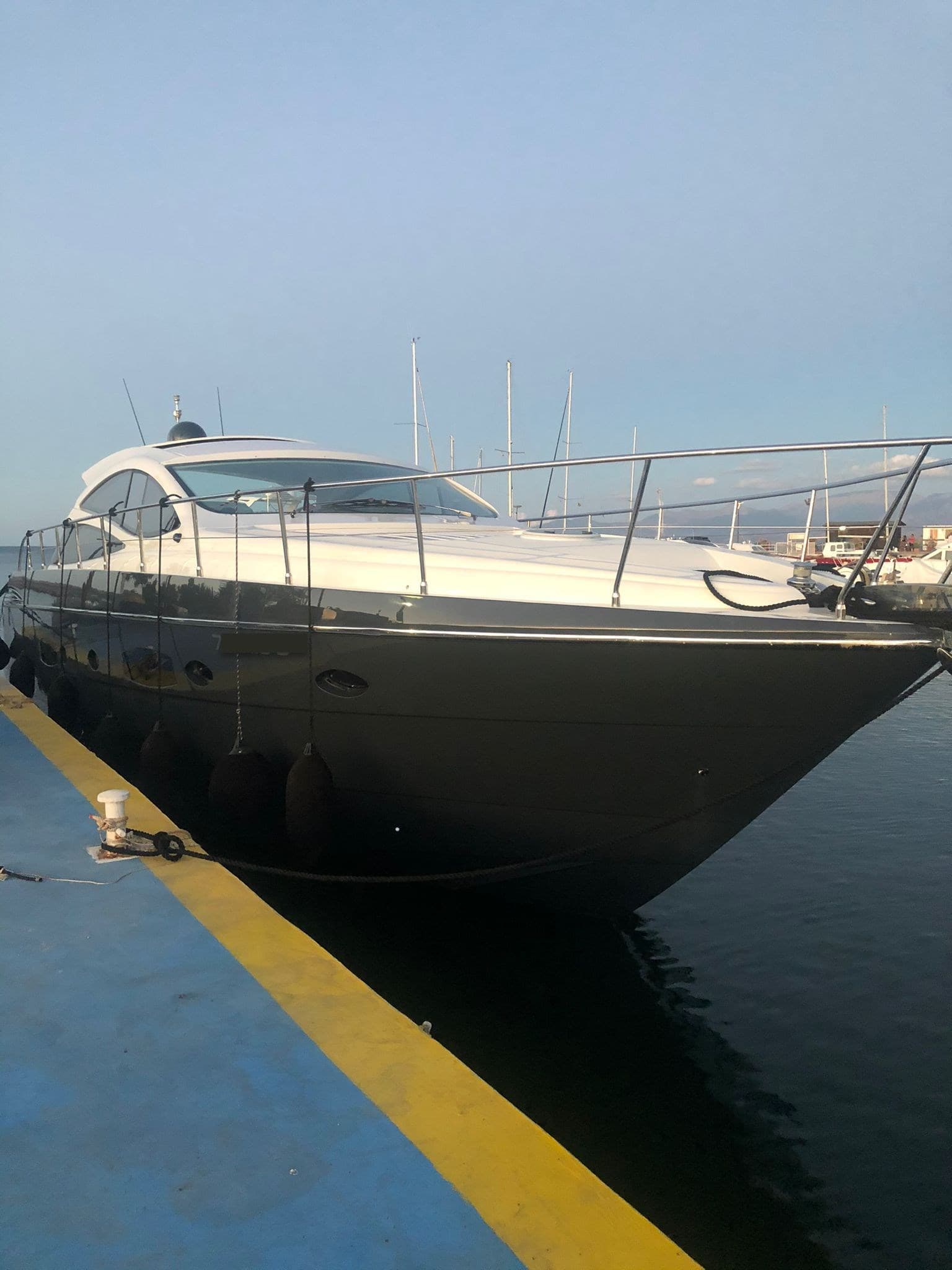 Pershing 56 - Interior View Pershing 56 - Interior View