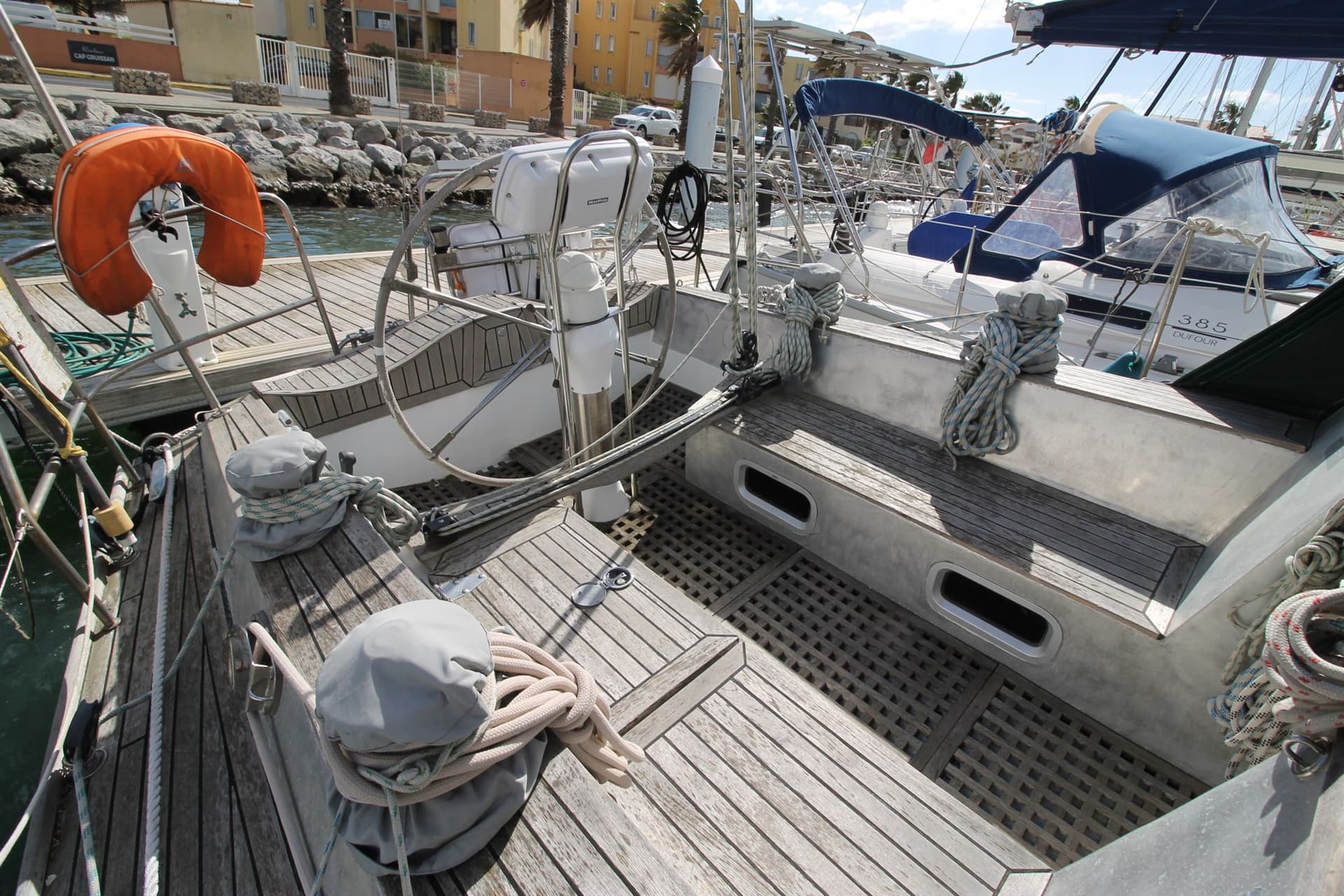 Van De Stadt Caribbean 40 - Deck View Van De Stadt Caribbean 40 - Deck View