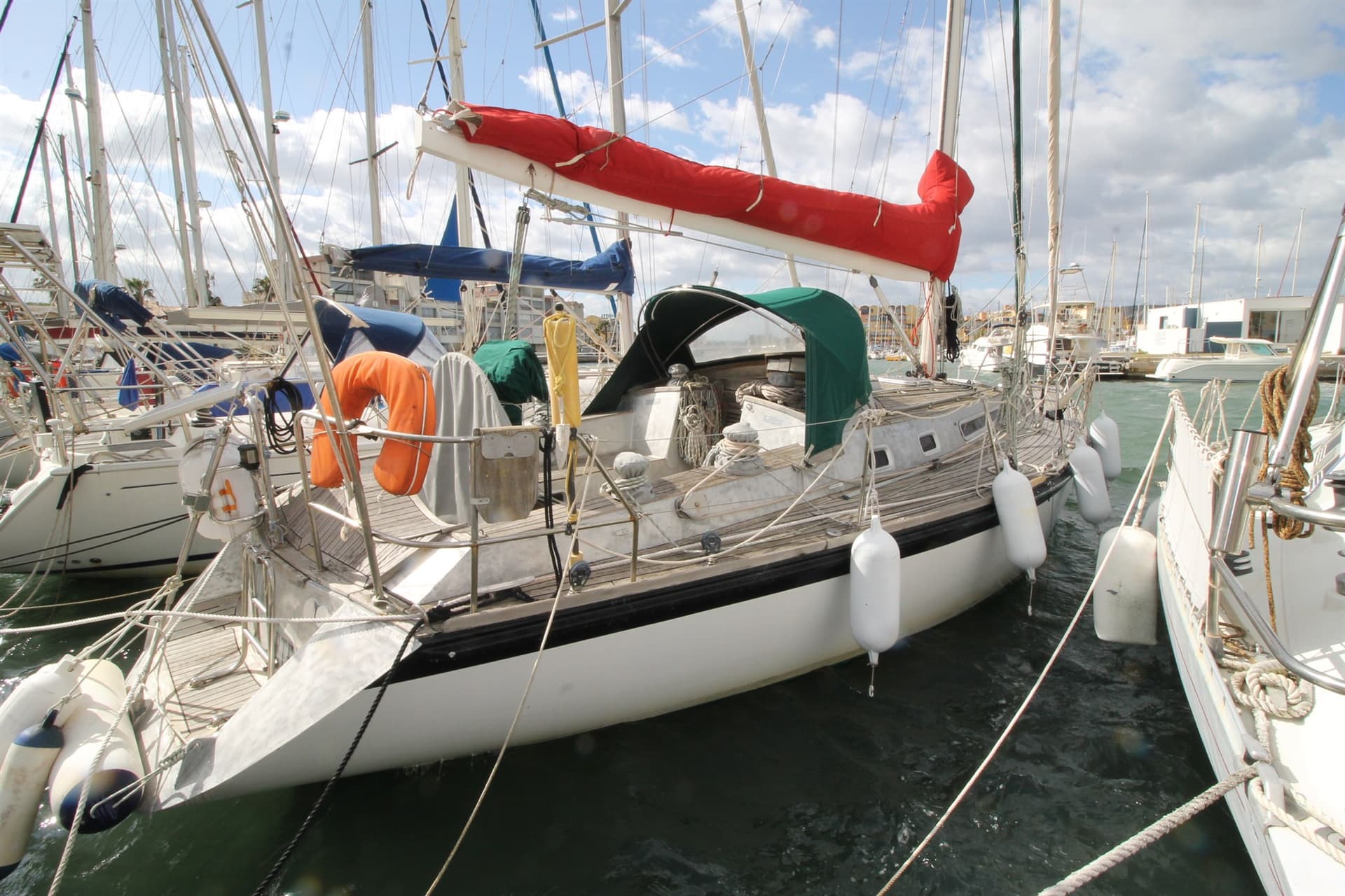 Van De Stadt Caribbean 40 - Detail View 1 Van De Stadt Caribbean 40 - Detail View 1