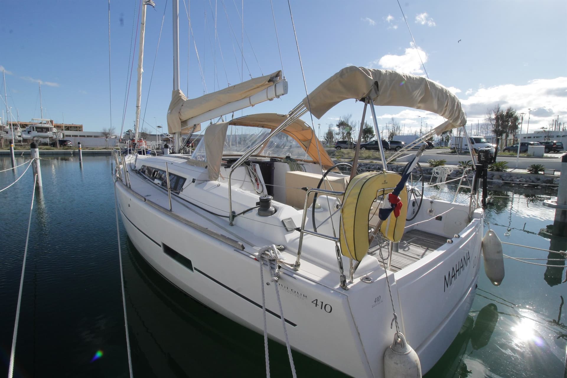 Dufour Yachts 410 Grand Large - Interior View Dufour Yachts 410 Grand Large - Interior View