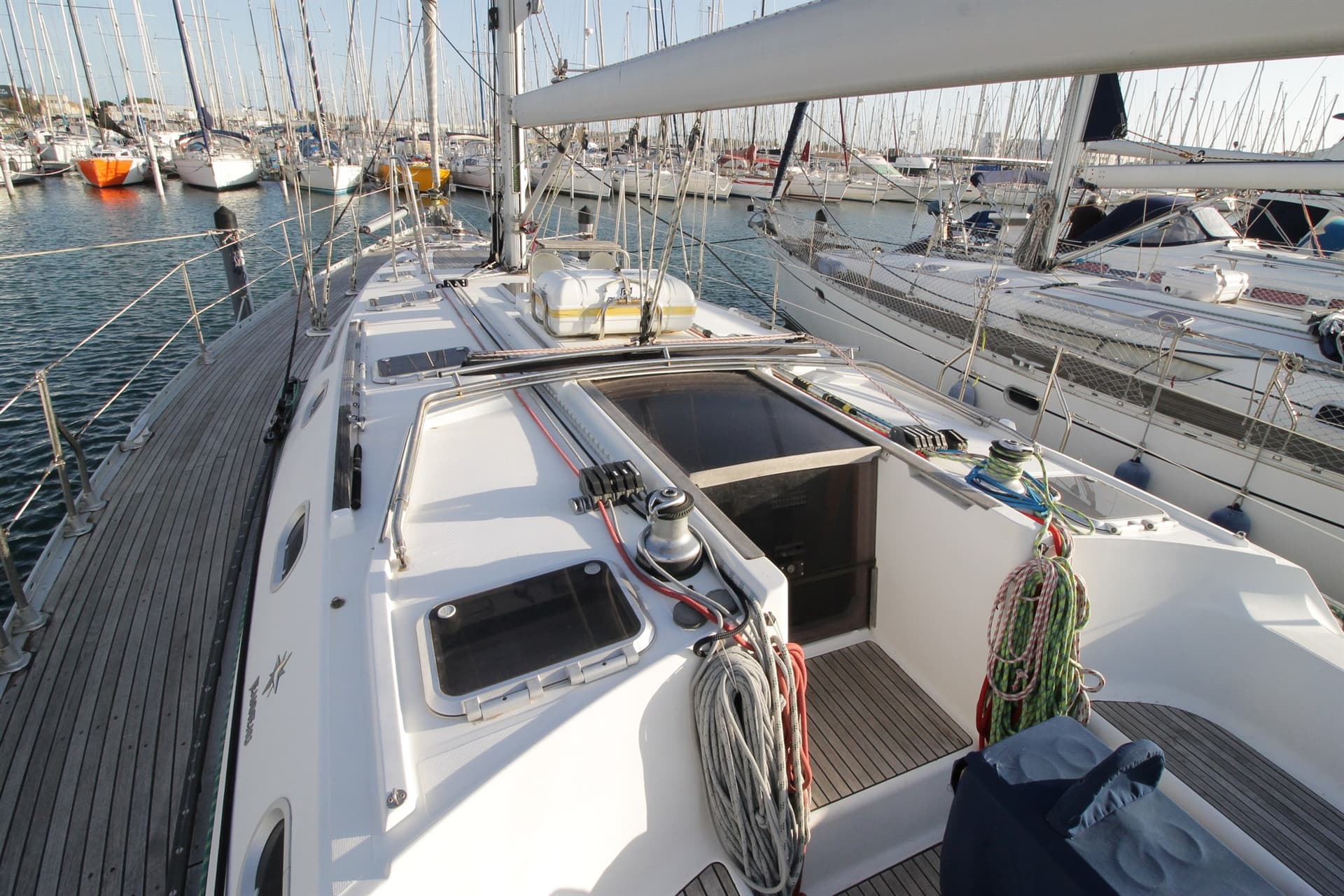 Jeanneau Sun Odyssey 52.2 - Deck View Jeanneau Sun Odyssey 52.2 - Deck View