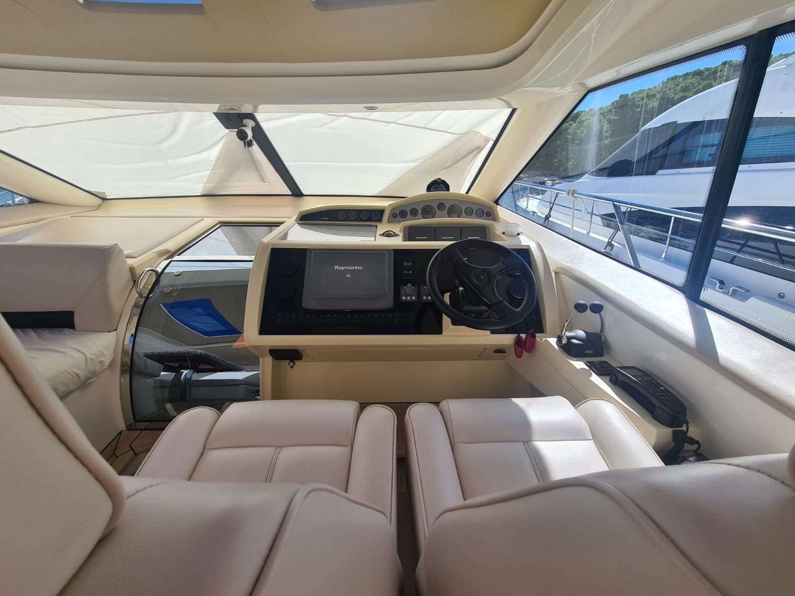 Princess Yachts V 53 usato - foto hero 11