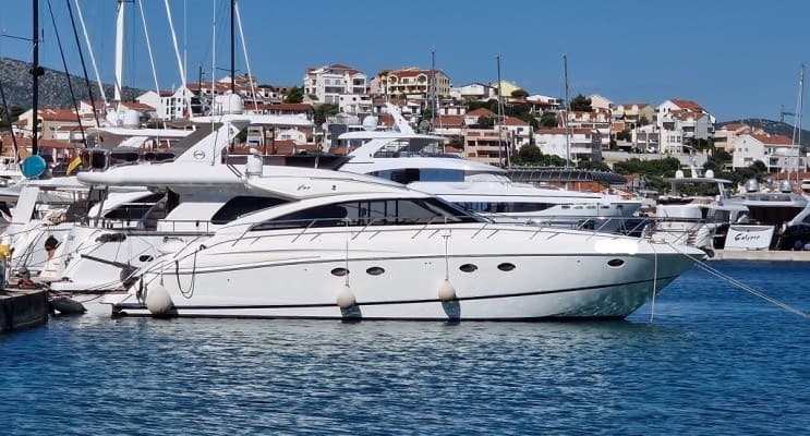 Princess Yachts V 53 usato - vista principale