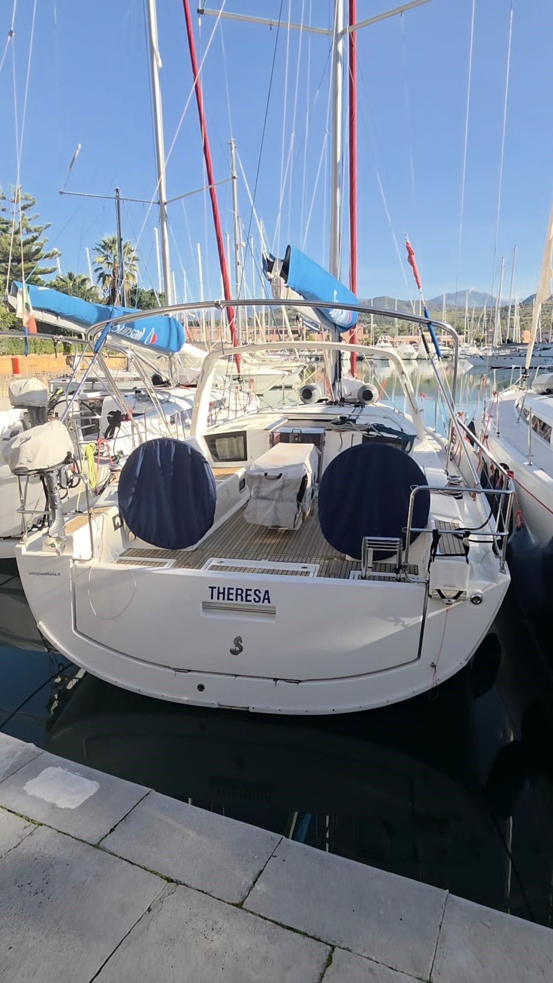 Beneteau Oceanis 41.1 used - detail 1