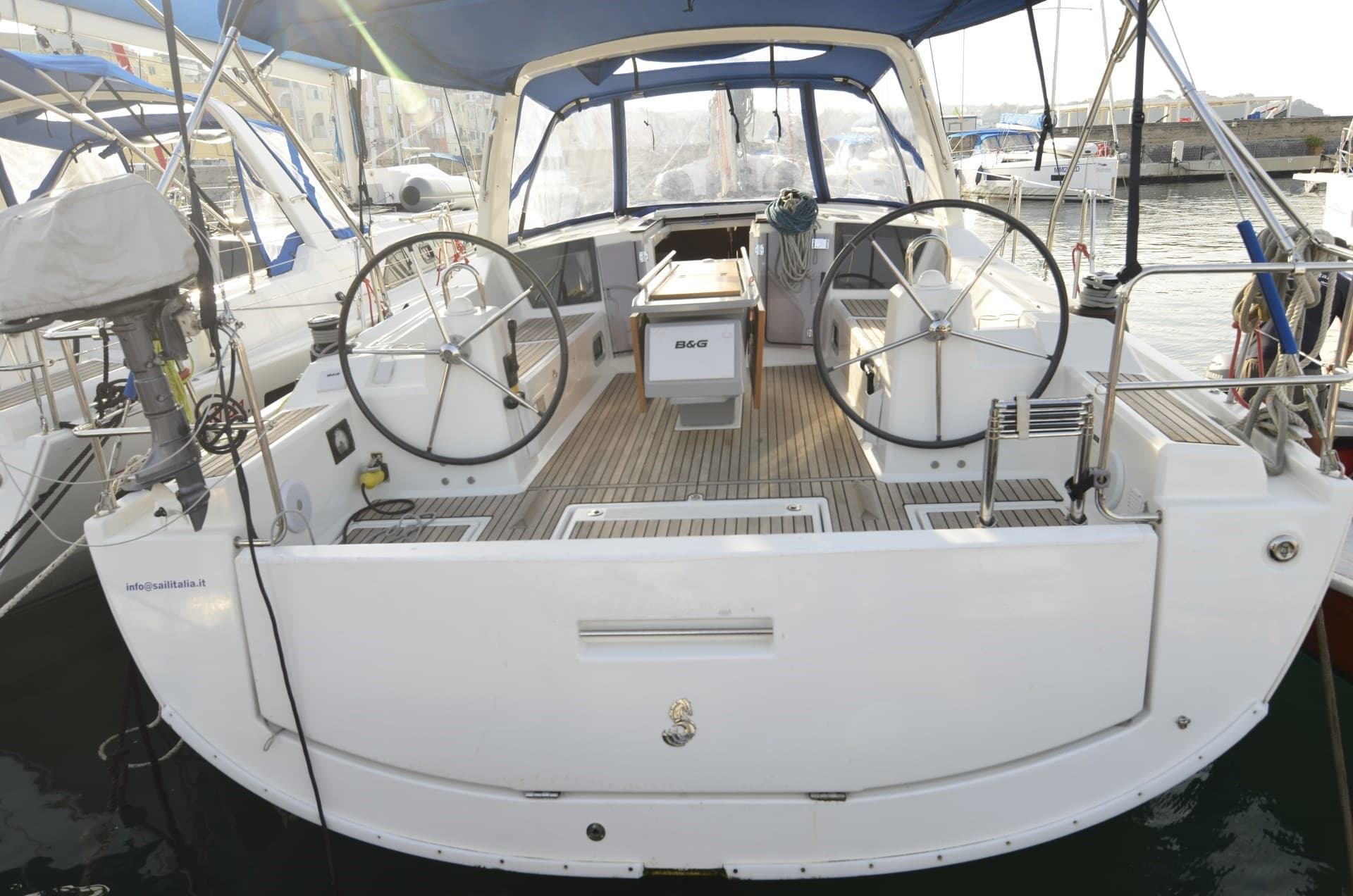 Beneteau Oceanis 41.1 used - detail 2