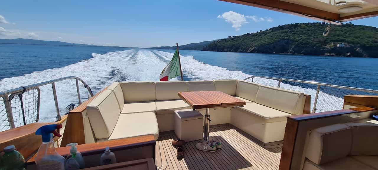 Navalia 58 - Interior View Navalia 58 - Interior View