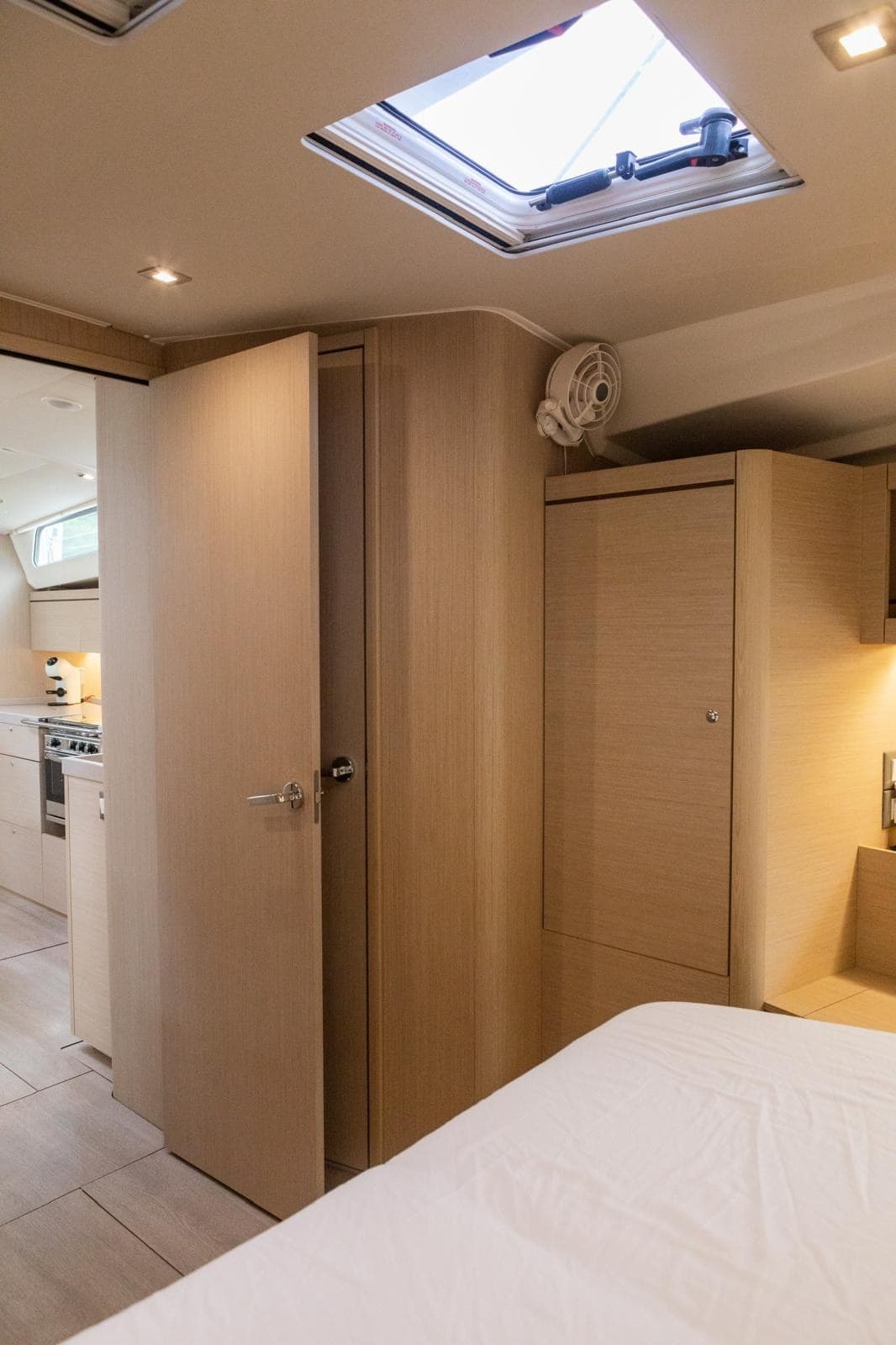 Beneteau OCEANIS 46.1 usato - foto hero 18
