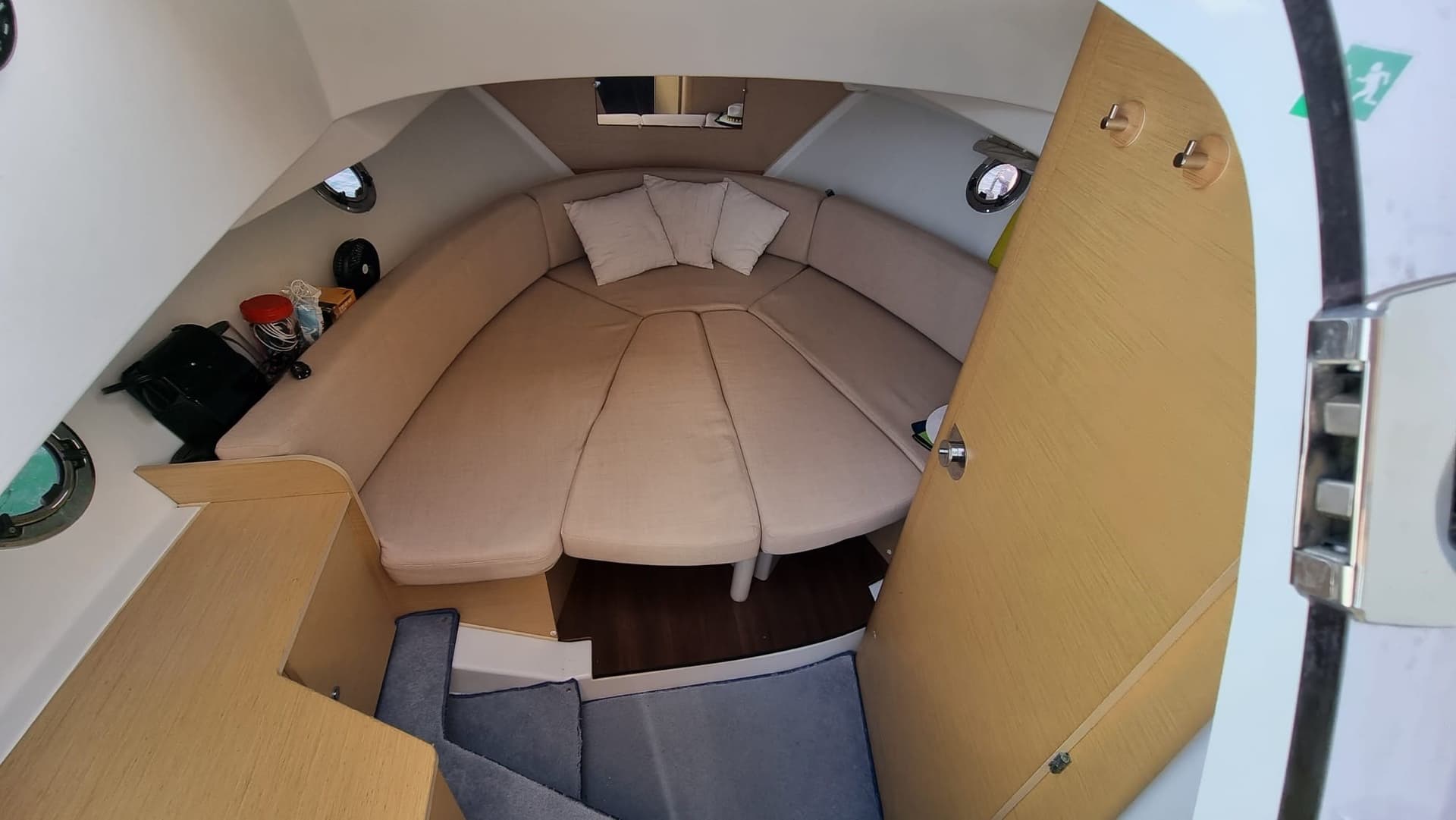 Beneteau Flyer 850 Sun Deck usato - dettaglio 4