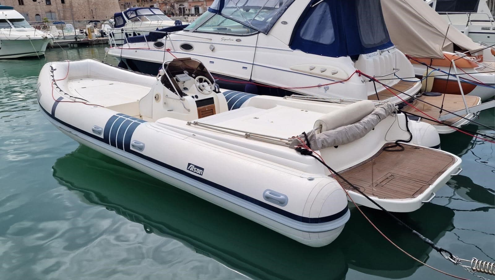 Alson Italia Flash 750 Entro Fuori Bordo - Main View Alson Italia Flash 750 Entro Fuori Bordo - Main View