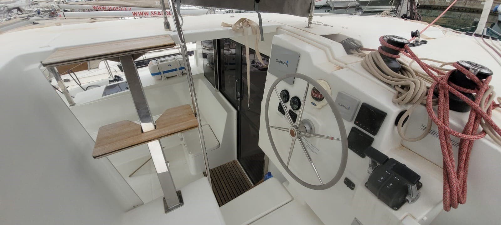 Fountaine Pajot Lucia 40 used - detail 4