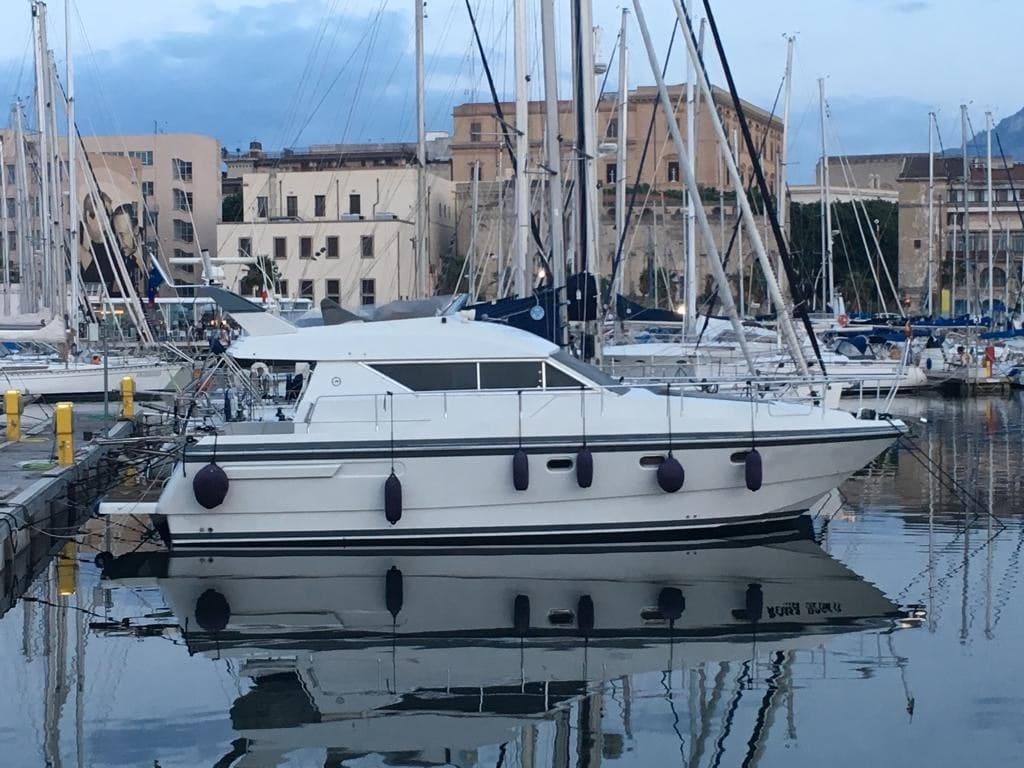 Mochi Craft 40 Fly - Main View Mochi Craft 40 Fly - Main View