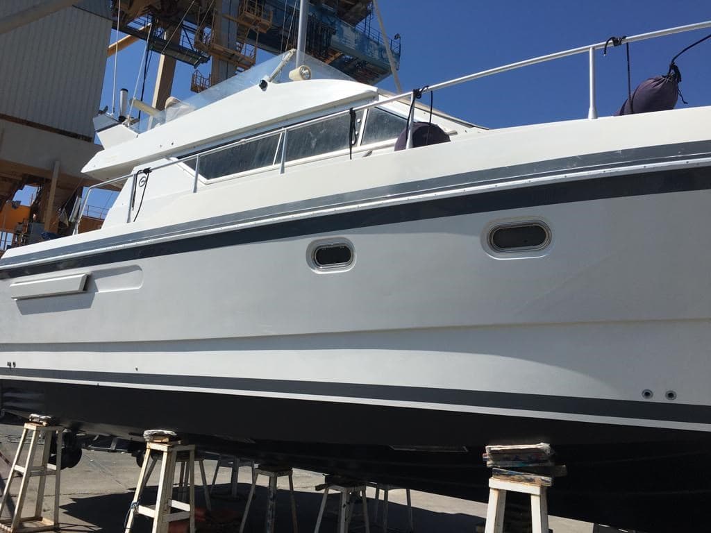 Mochi Craft 40 Fly - Detail View 1 Mochi Craft 40 Fly - Detail View 1