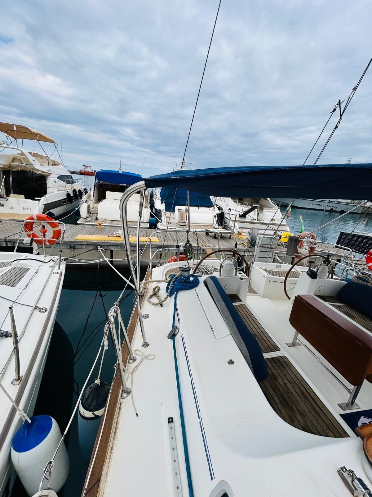 Beneteau Oceanis 473 used - hero image 6