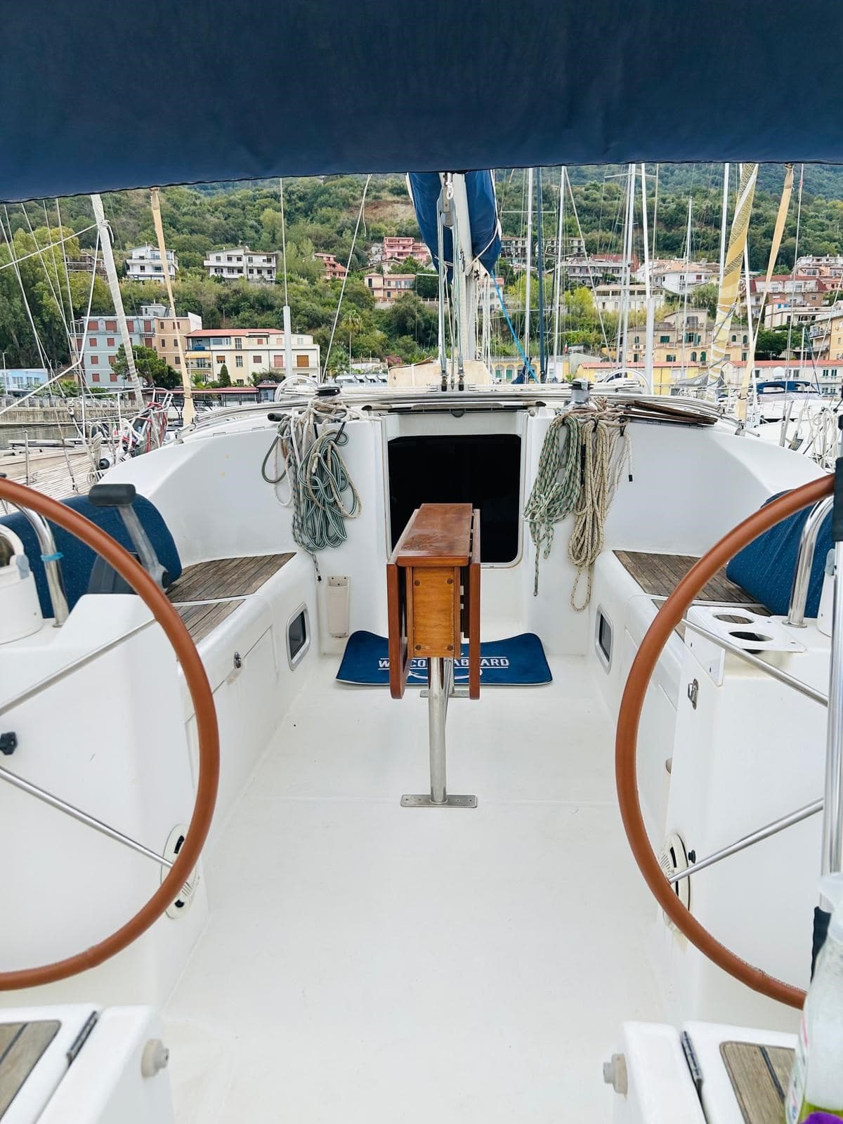 Beneteau Oceanis 473 - Deck View Beneteau Oceanis 473 - Deck View