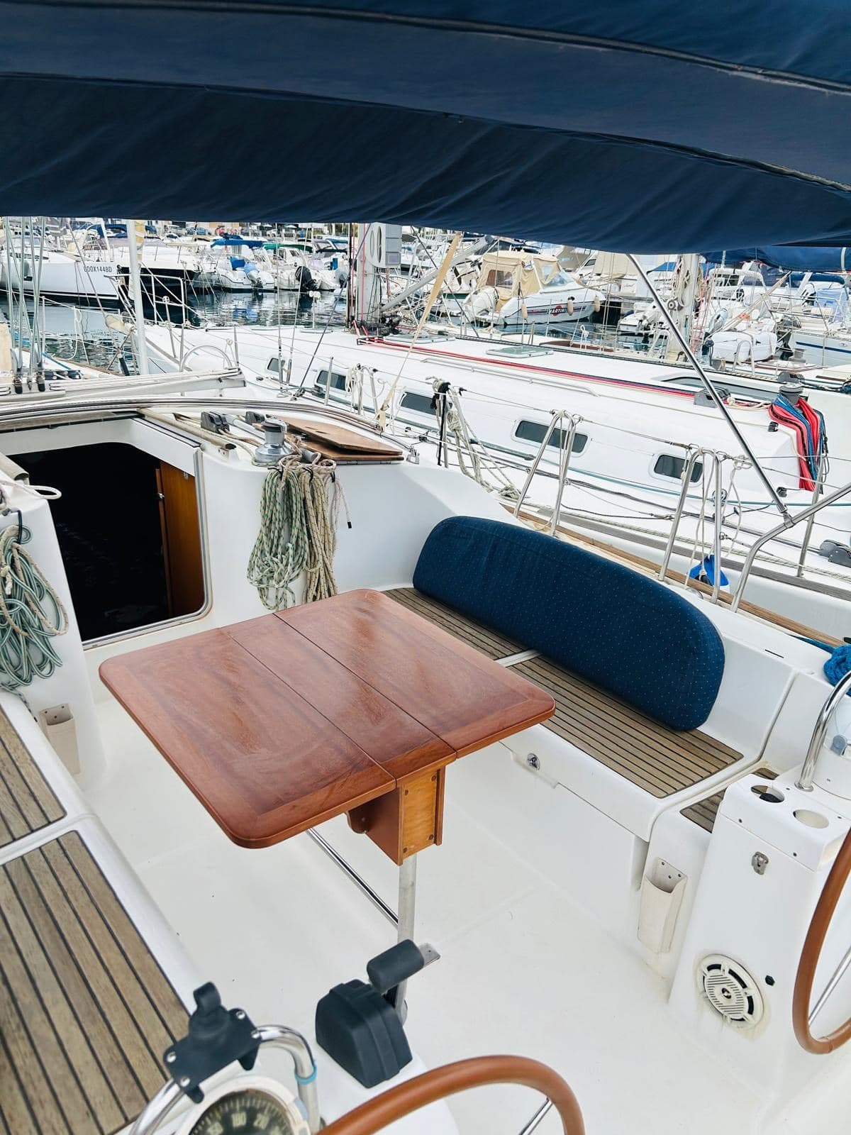 Beneteau Oceanis 473 used - hero image 5