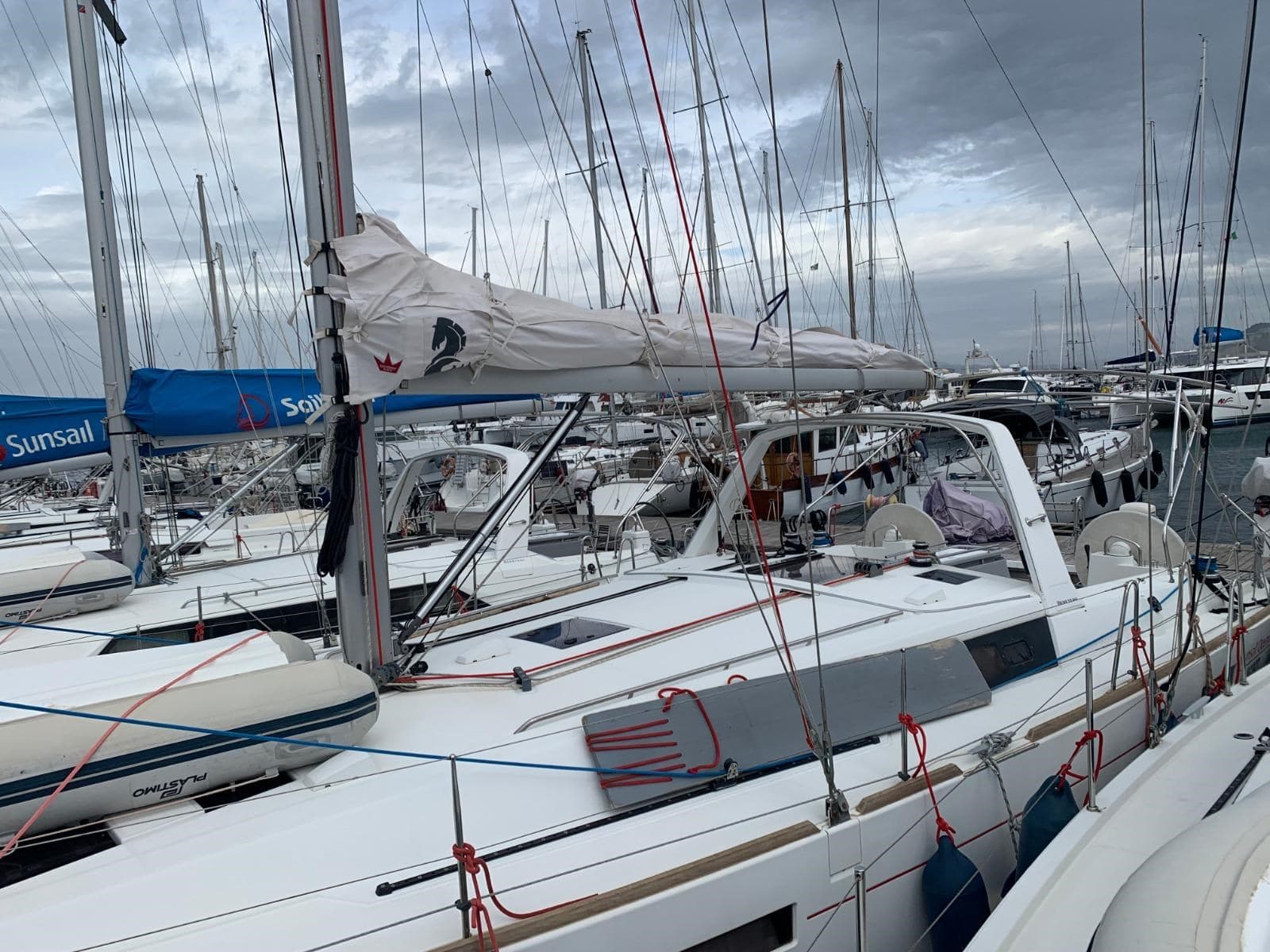 Beneteau Oceanis 45 used - detail 1