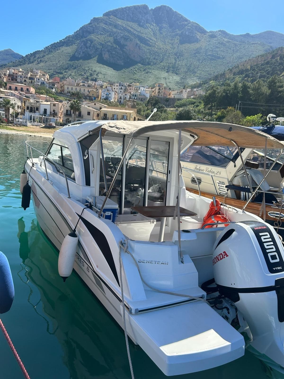 Beneteau Antares 8 usato - dettaglio 3