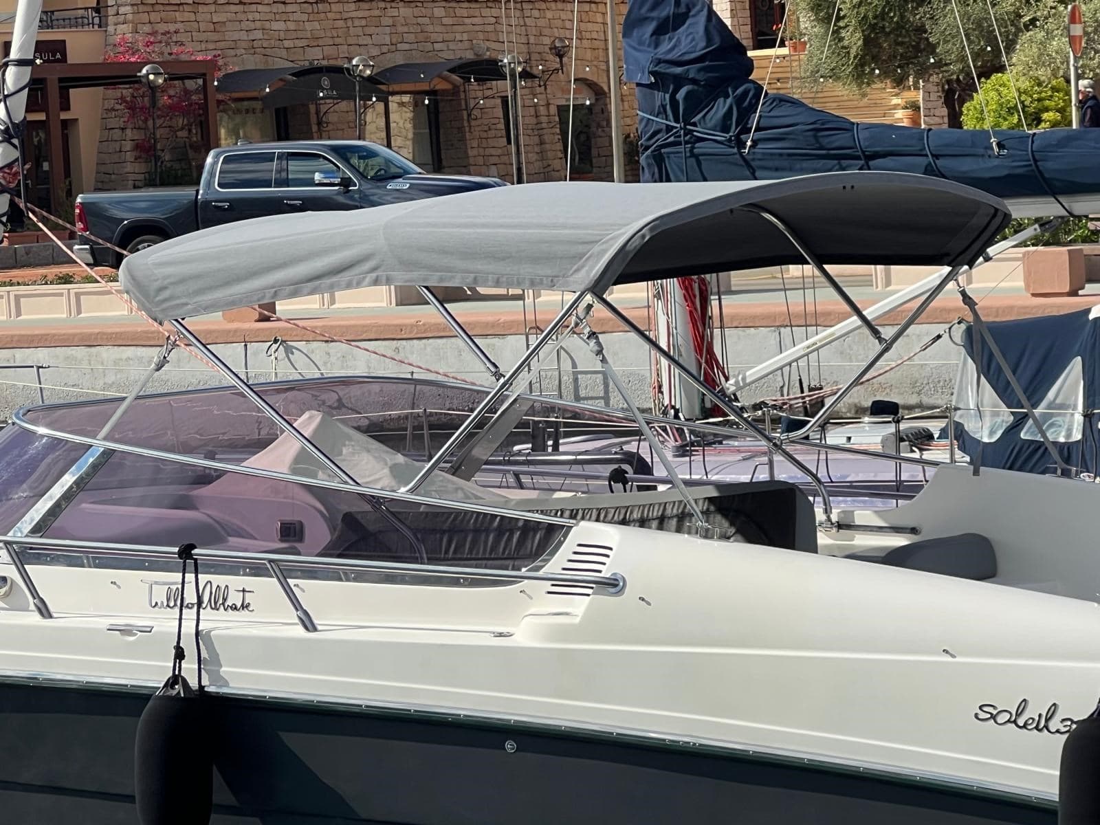 Tullio Abate Grand Soleil 33 - Interior View Tullio Abate Grand Soleil 33 - Interior View