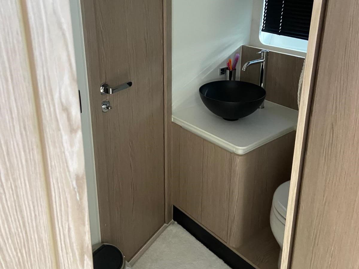 Azimut 53 Flybridge usato - foto hero 18