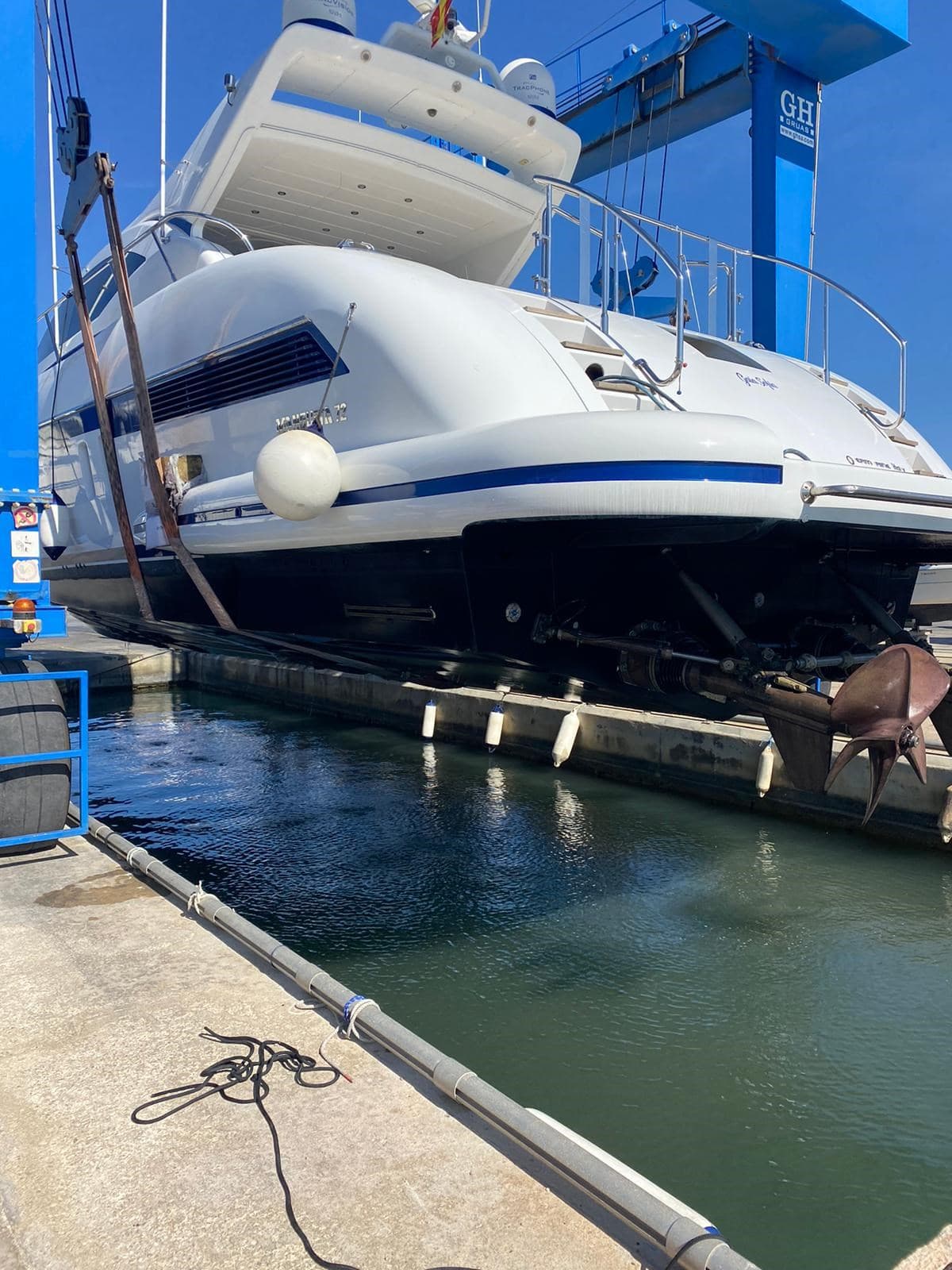 Overmarine Mangusta 72 Open - Detail View 1 Overmarine Mangusta 72 Open - Detail View 1