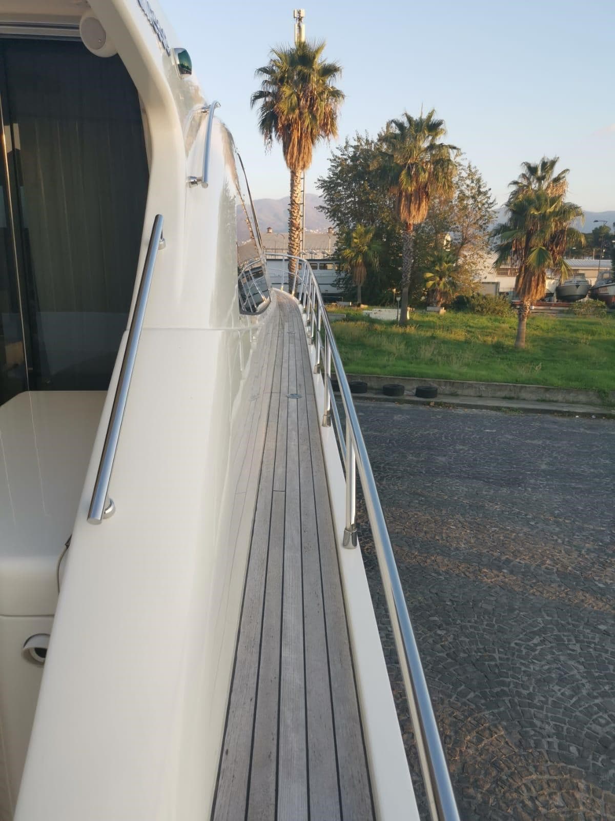 Uniesse Marine UNIESSE 65 SPORT usato - foto hero 7