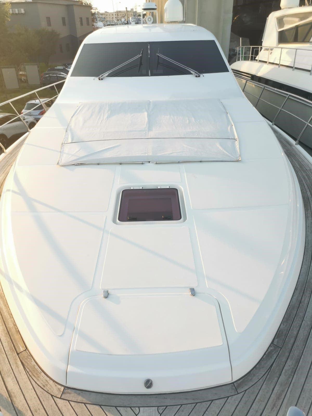 Uniesse Marine UNIESSE 65 SPORT usato - foto hero 6