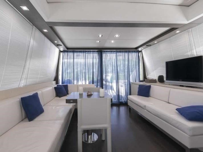 Uniesse Marine UNIESSE 65 SPORT usato - foto hero 12