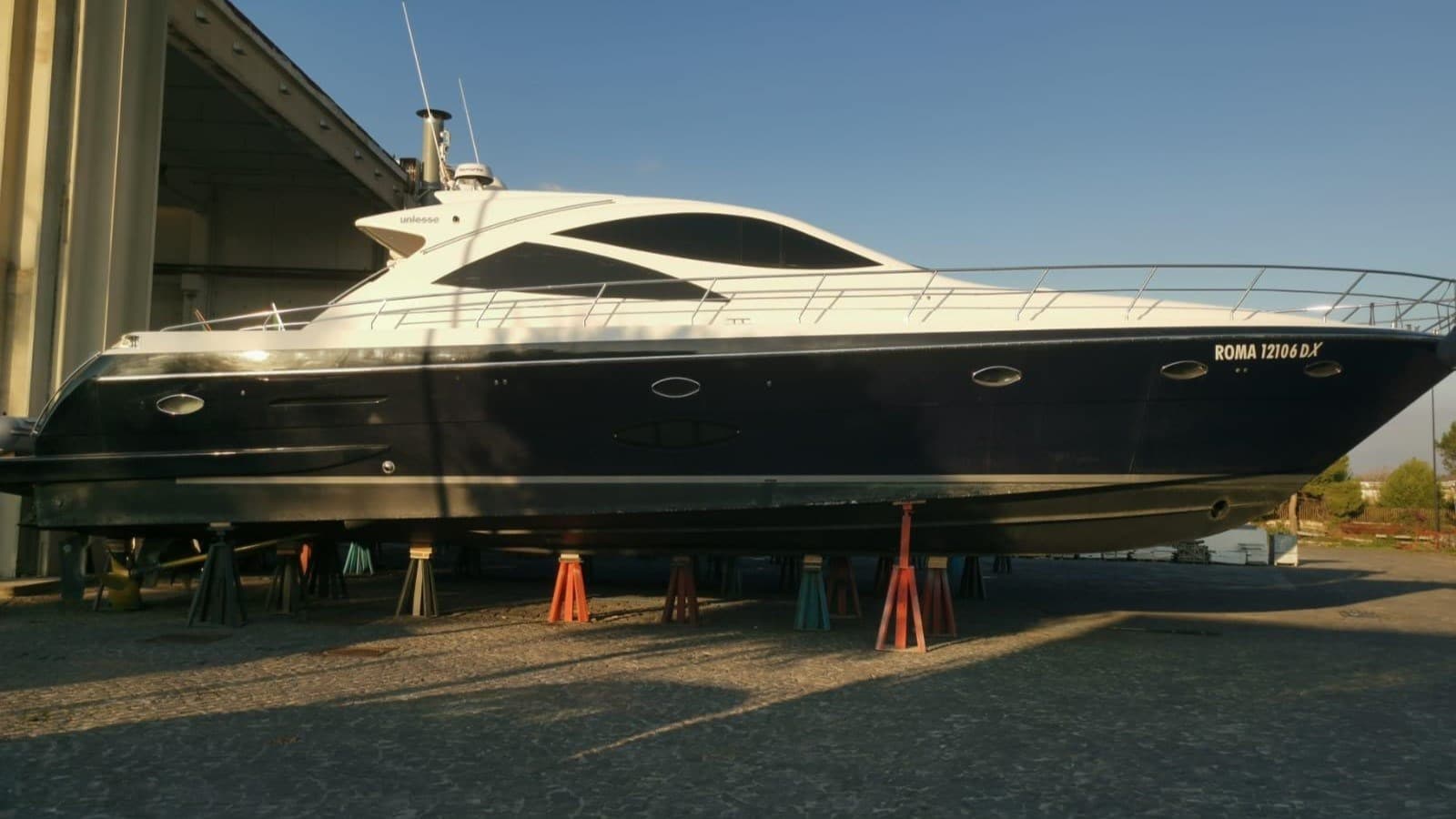 Uniesse Marine UNIESSE 65 SPORT usato - vista principale