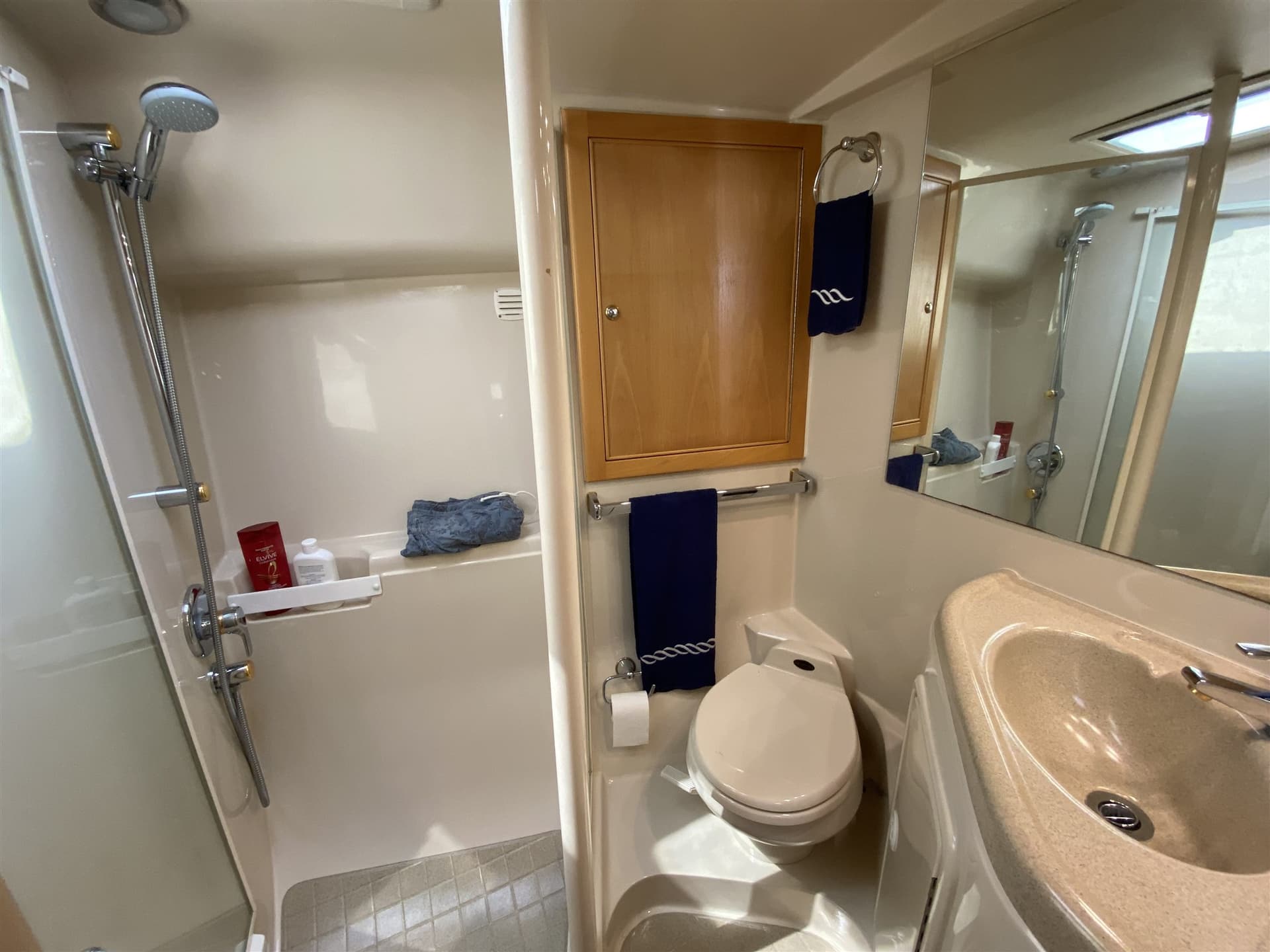 Riviera Marine 4000 HT OFFSHORE usato - foto hero 16