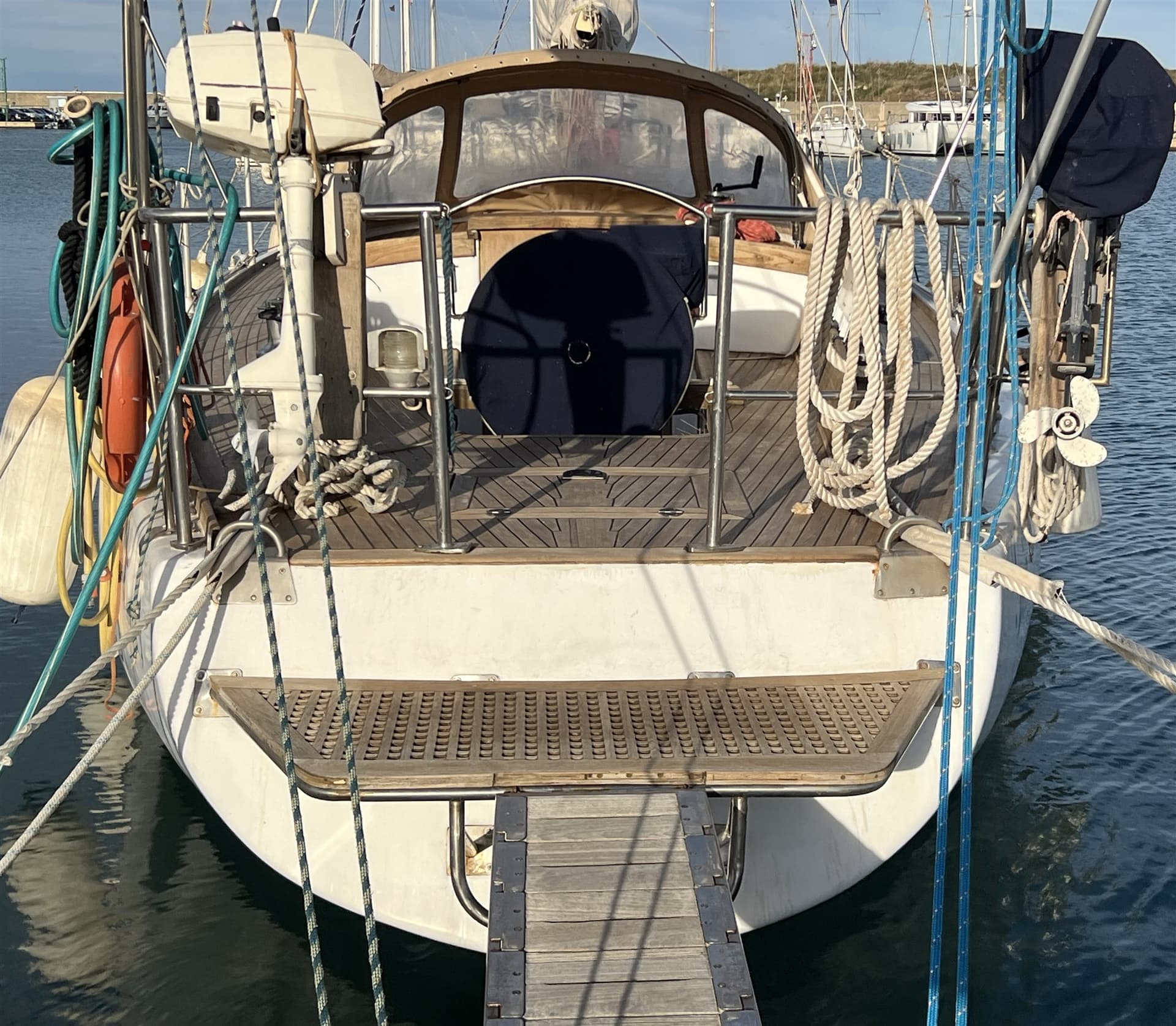 Société d'Études de Carènes Beaufort 16 - Interior View Société d'Études de Carènes Beaufort 16 - Interior View