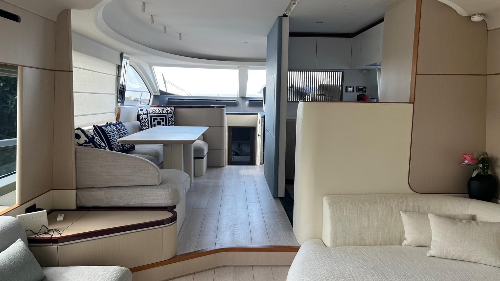 Azimut 68 Flybridge My 2022 usato - dettaglio 4