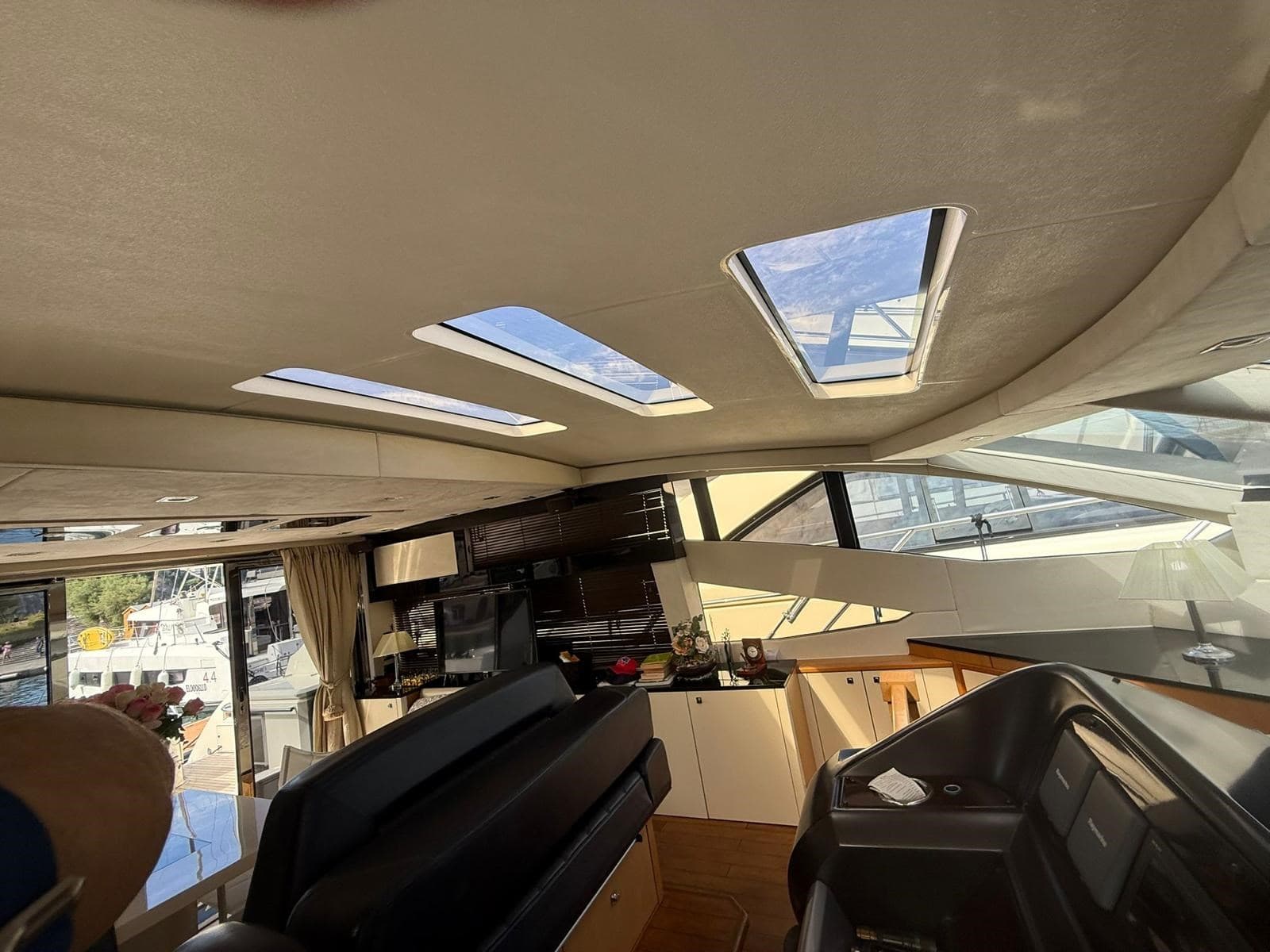 Sunseeker Predator 64 gebraucht - Hauptbild 11