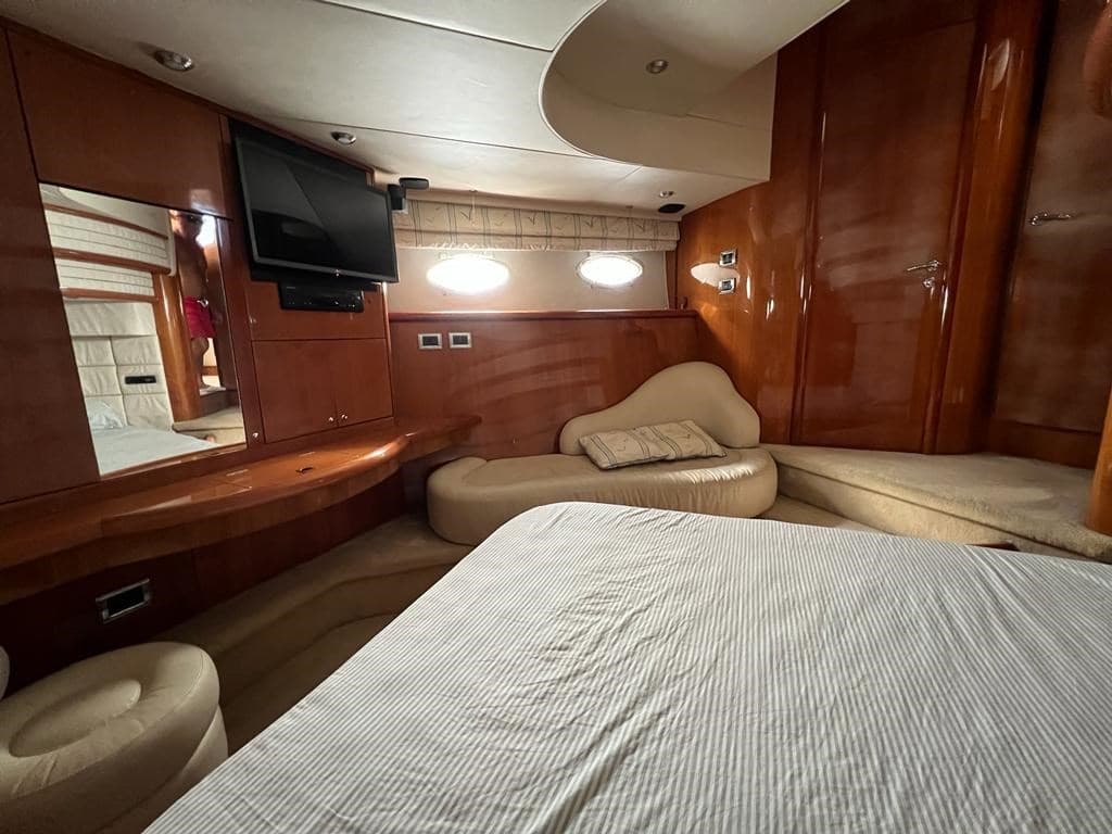 Sunseeker Predator 75 d'occasion - image hero 19