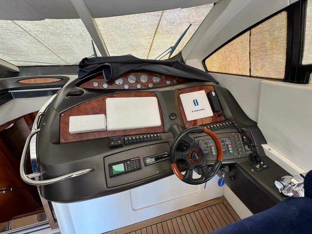 Sunseeker Predator 75 d'occasion - image hero 13