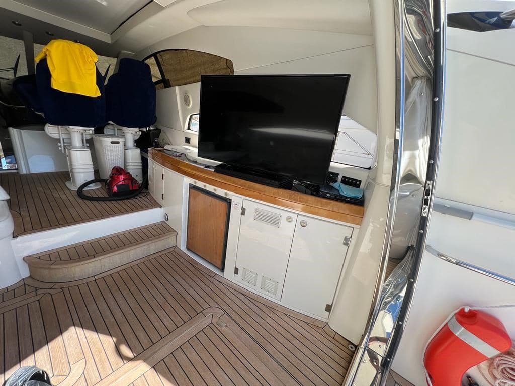 Sunseeker Predator 75 d'occasion - image hero 9