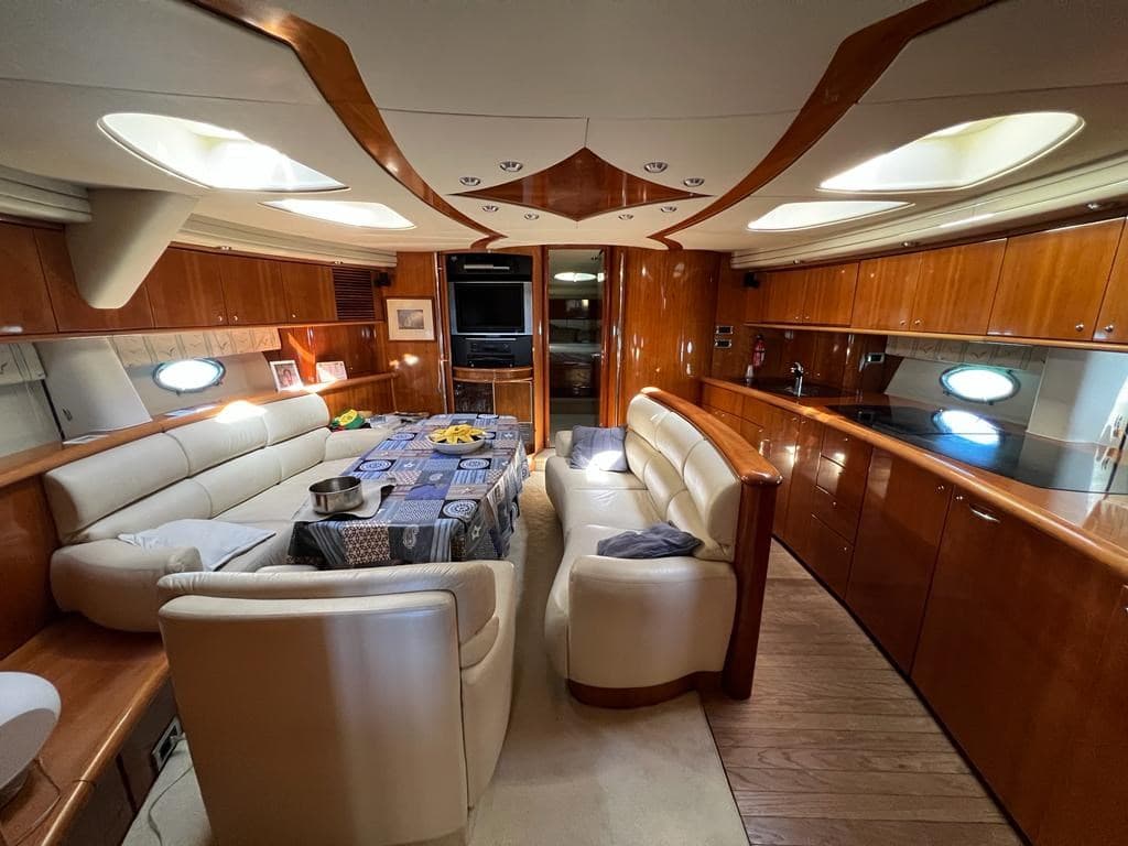 Sunseeker Predator 75 d'occasion - image hero 14