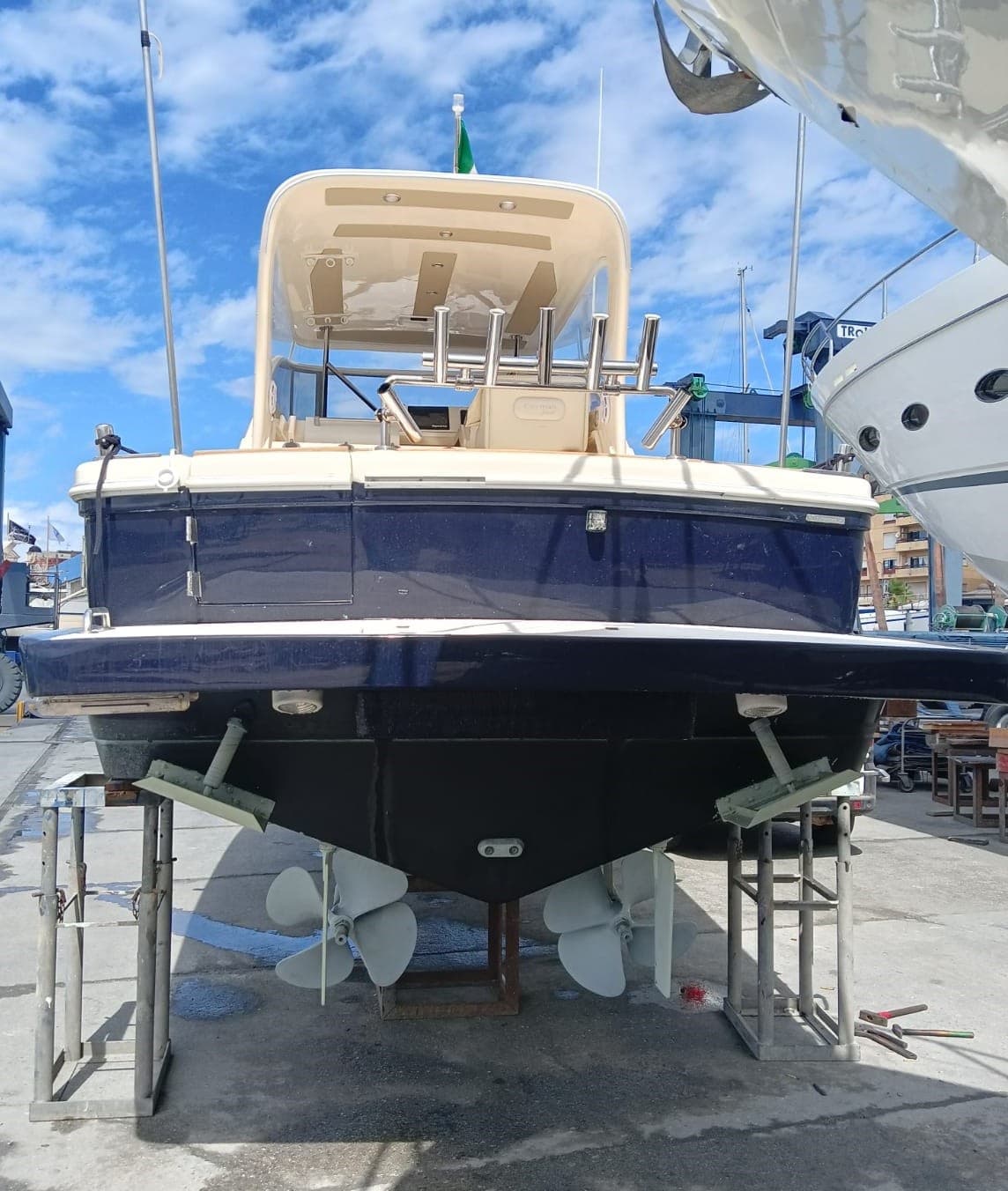 Cayman 30 Wa - Interior View Cayman 30 Wa - Interior View