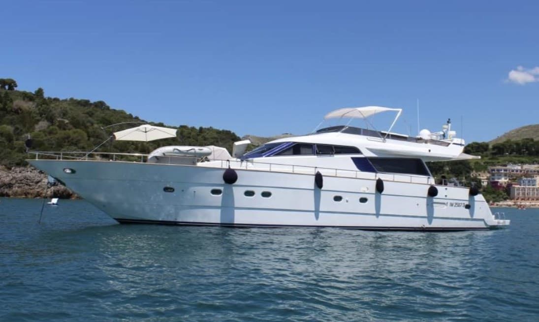 Raffaelli Amc 22 - Interior View Raffaelli Amc 22 - Interior View