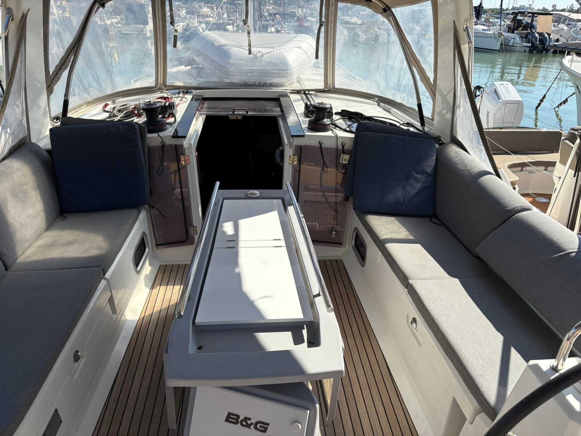 Beneteau Oceanis 41.1 usato - foto hero 8