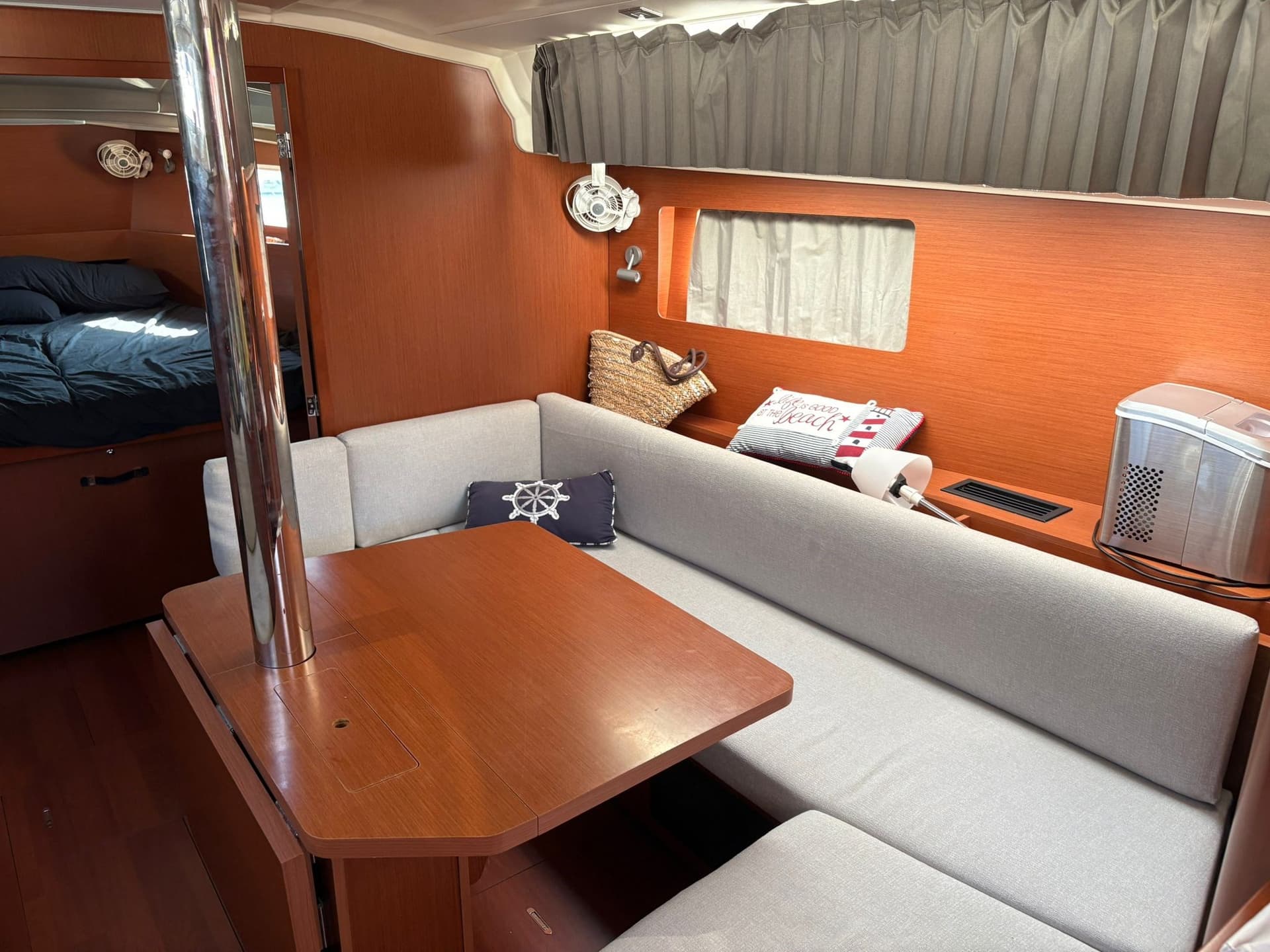Beneteau Oceanis 41.1 usato - foto hero 12