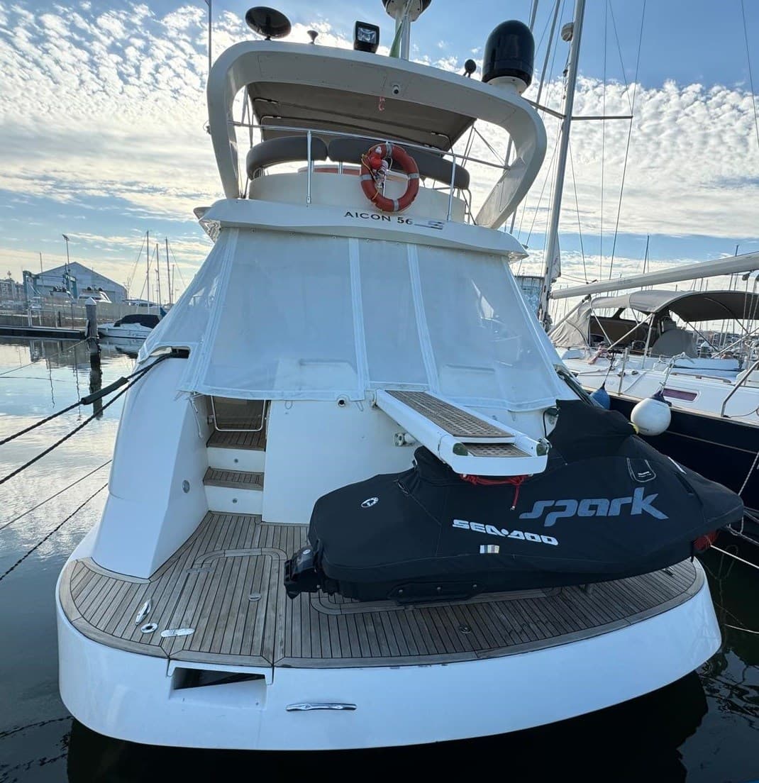 Aicon Aicon 56s - Interior View Aicon Aicon 56s - Interior View