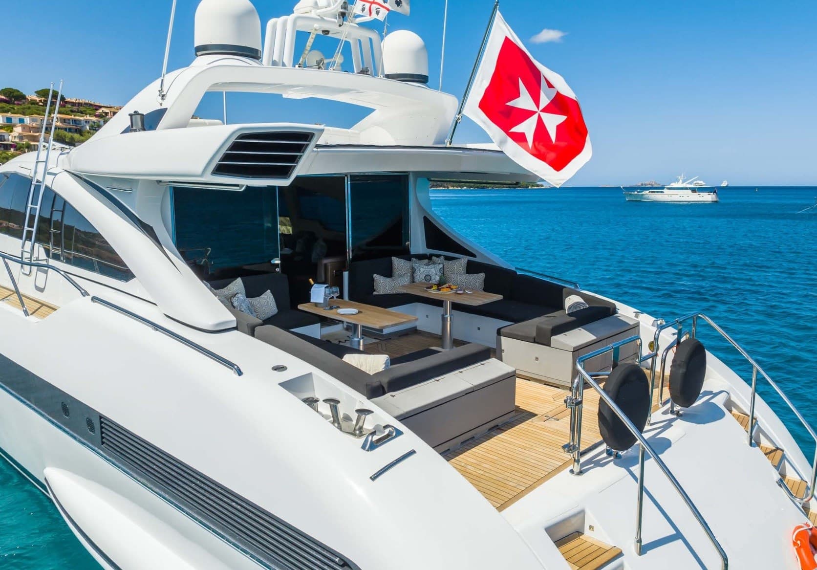 Overmarine Mangusta 80 Open - Interior View Overmarine Mangusta 80 Open - Interior View