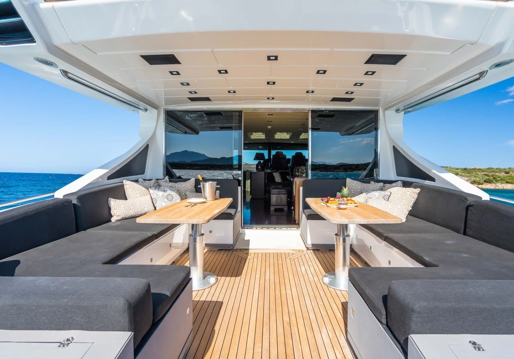 Overmarine Mangusta 80 Open - Deck View Overmarine Mangusta 80 Open - Deck View