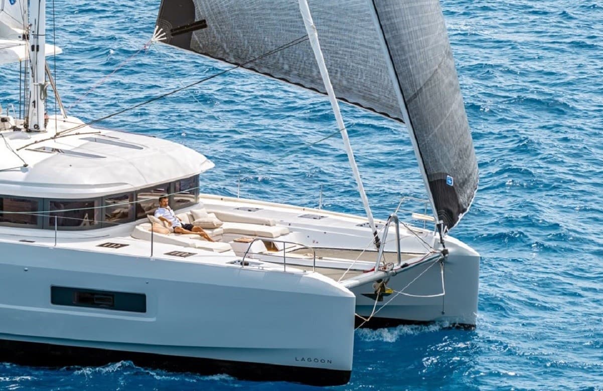 Lagoon 55 - Detail View 1 Lagoon 55 - Detail View 1